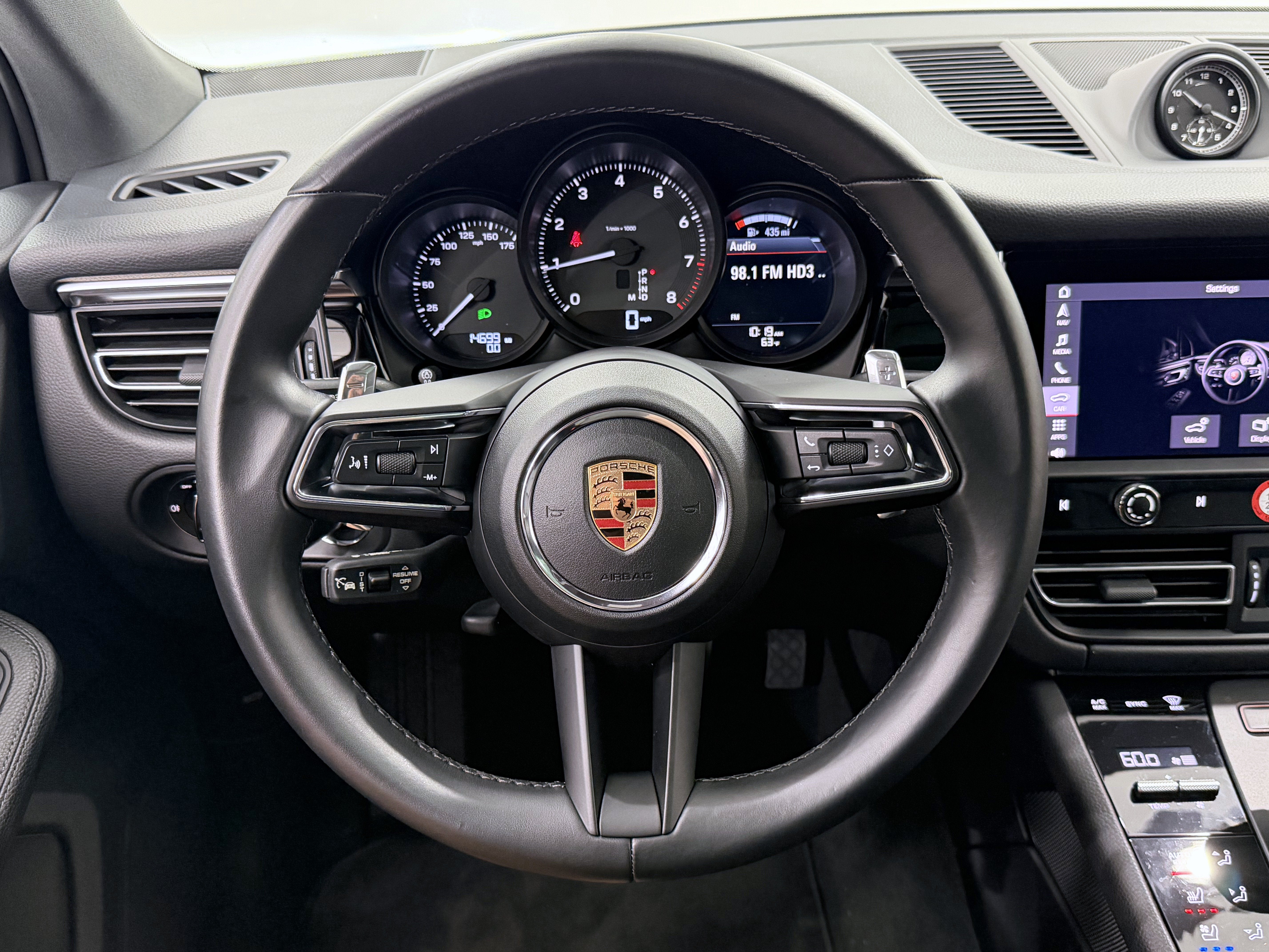 2024 Porsche Macan Base