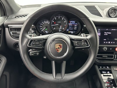 2025 Porsche Macan Base