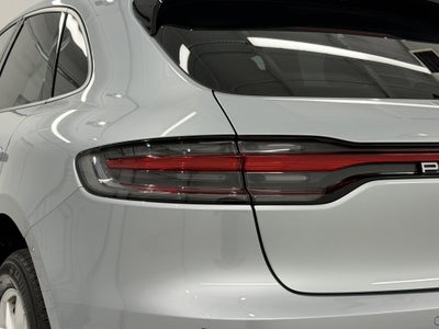 2025 Porsche Macan Base