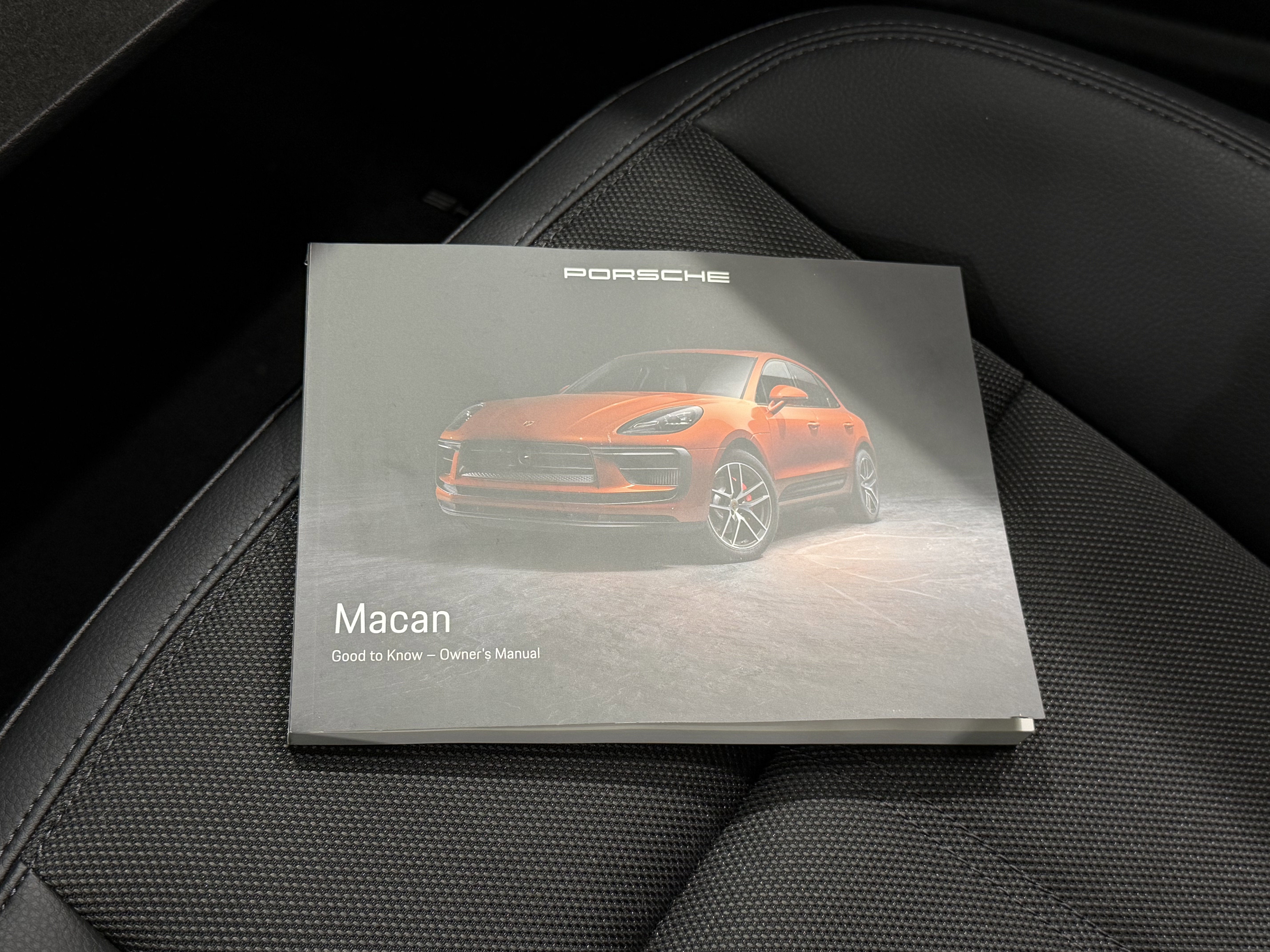 2025 Porsche Macan Base