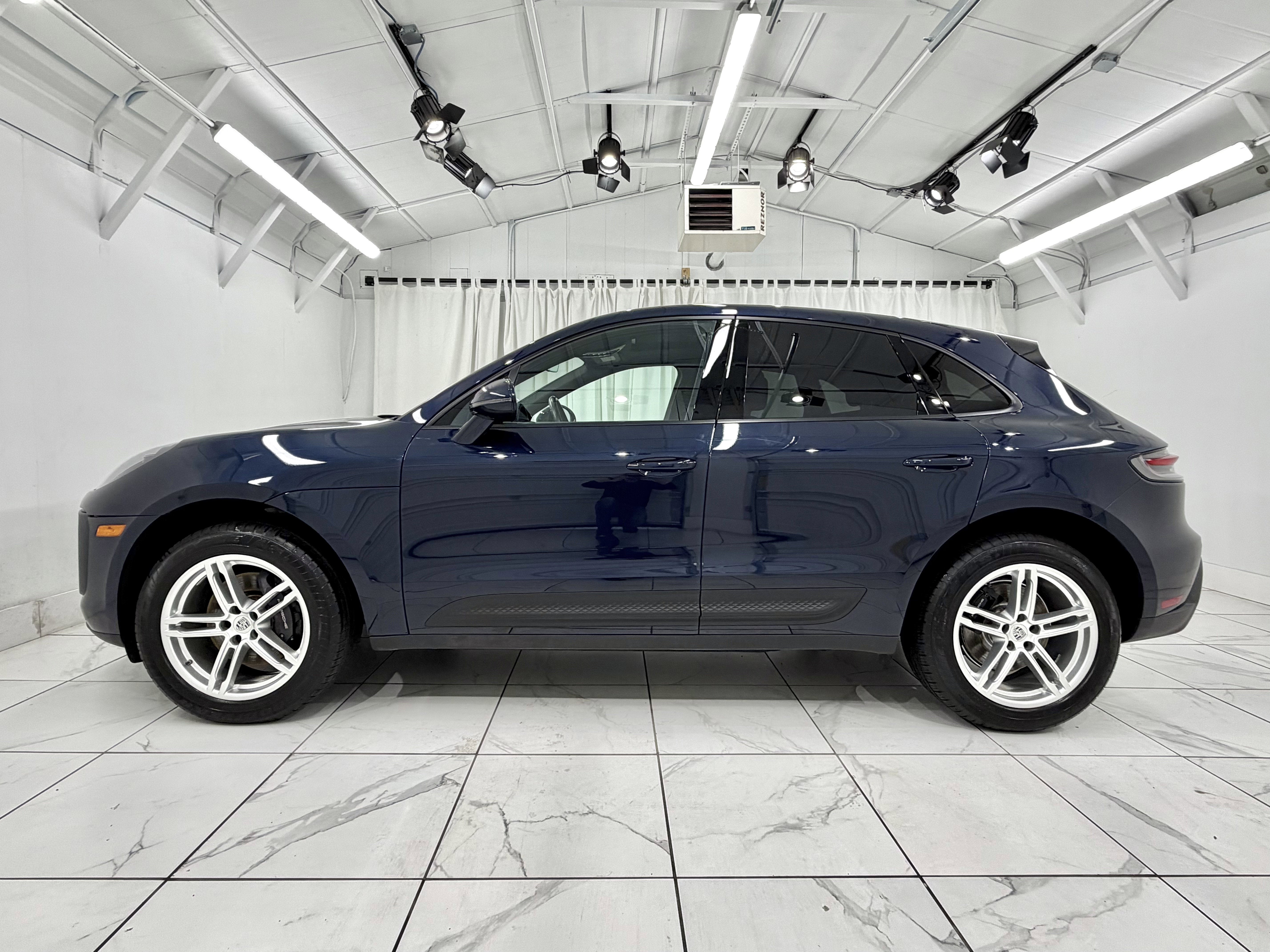 2022 Porsche Macan AWD