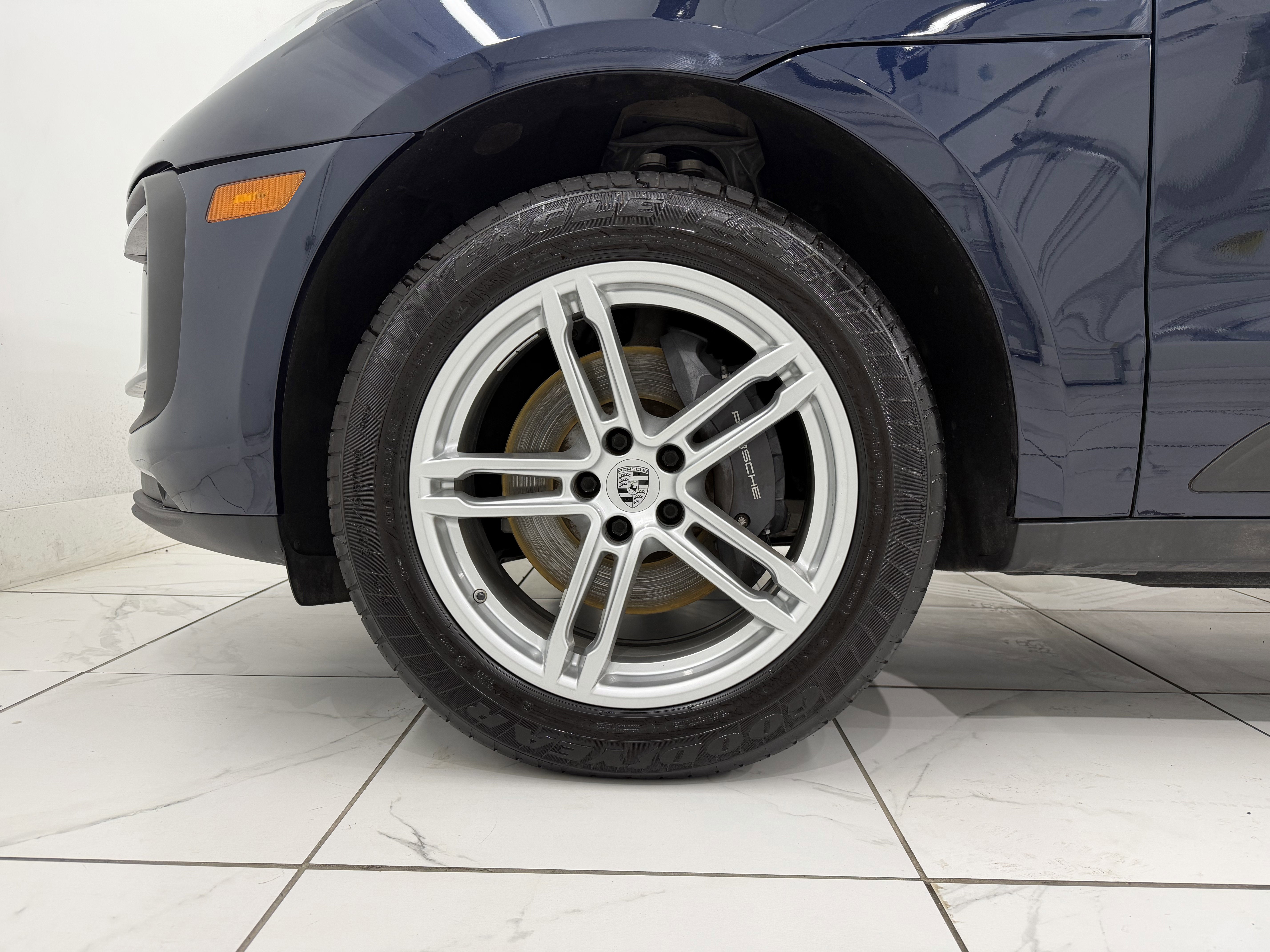 2022 Porsche Macan AWD