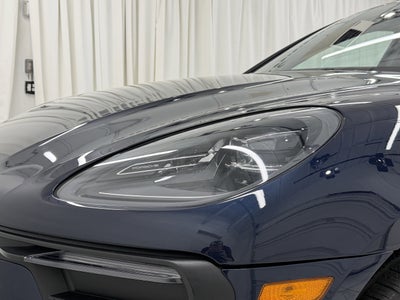 2022 Porsche Macan AWD