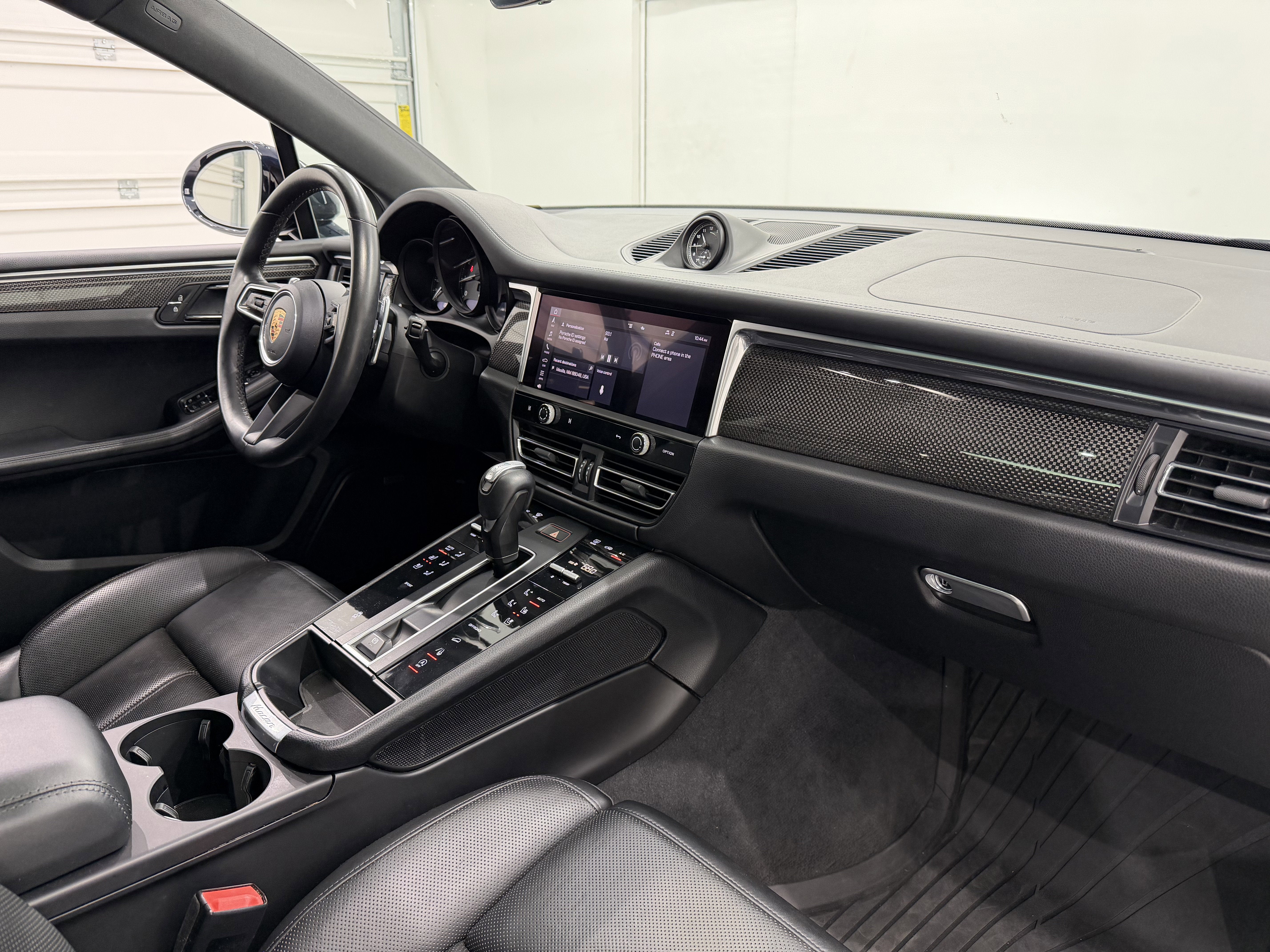 2022 Porsche Macan AWD