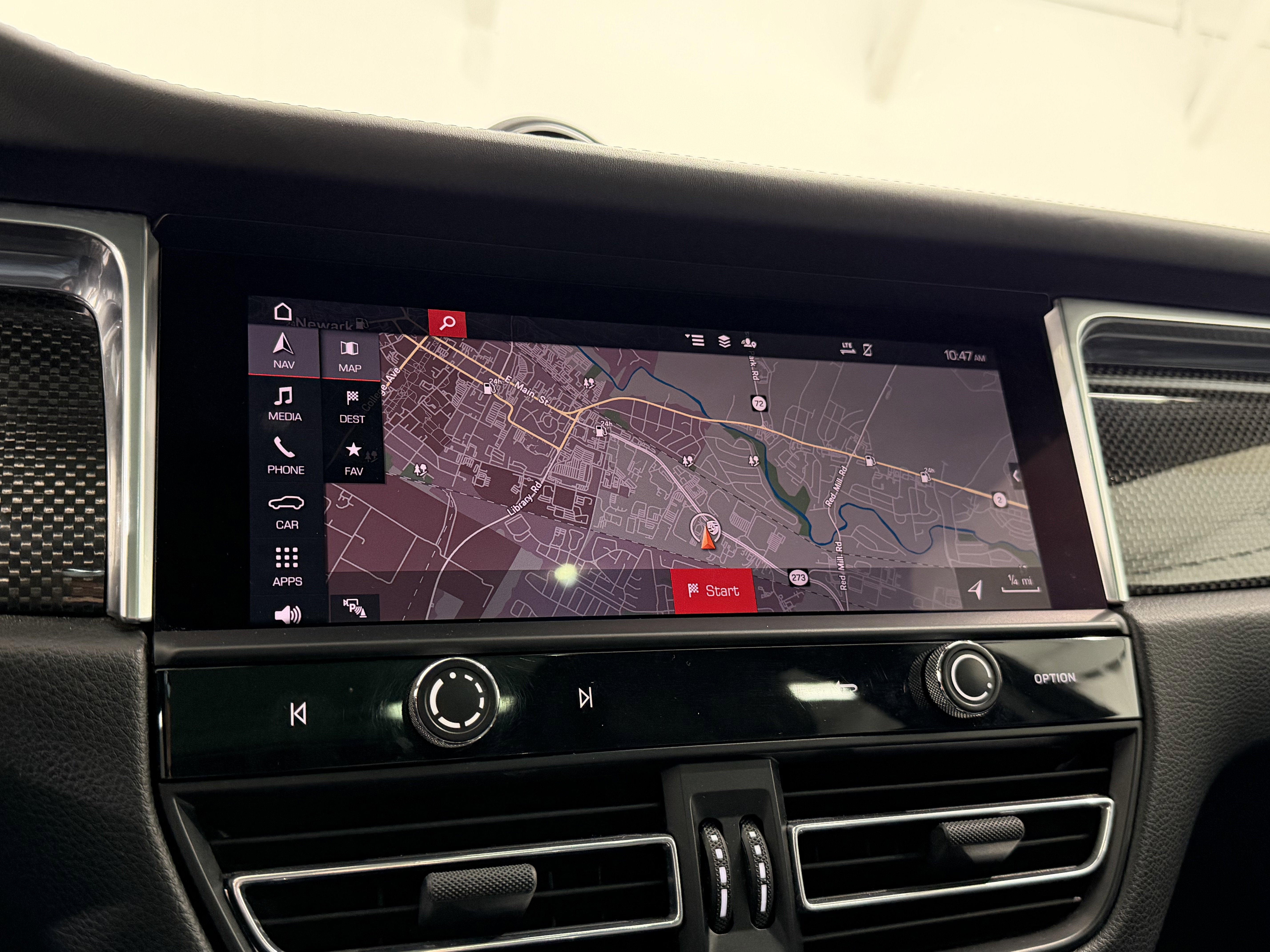 2022 Porsche Macan AWD