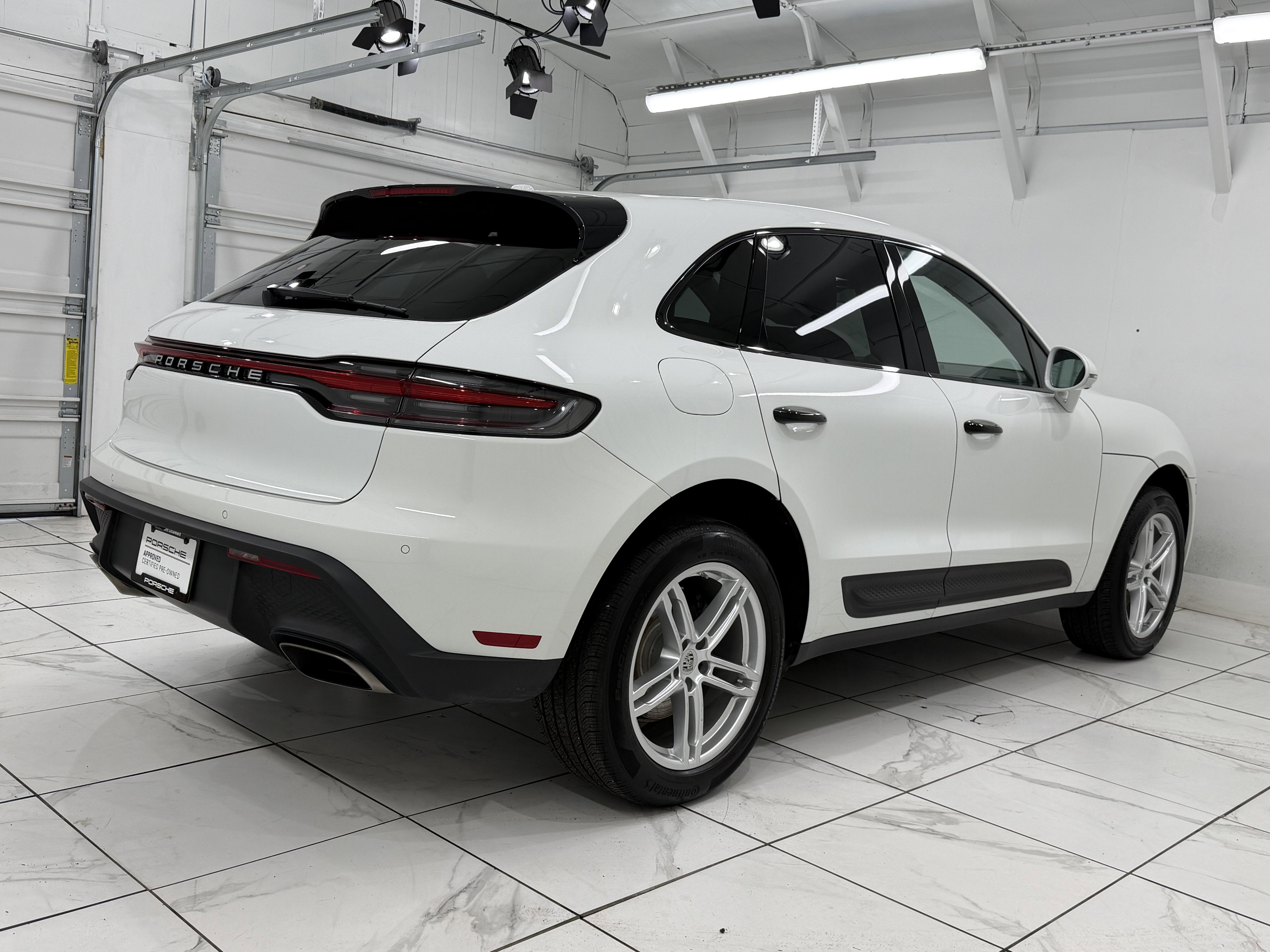 2023 Porsche Macan T