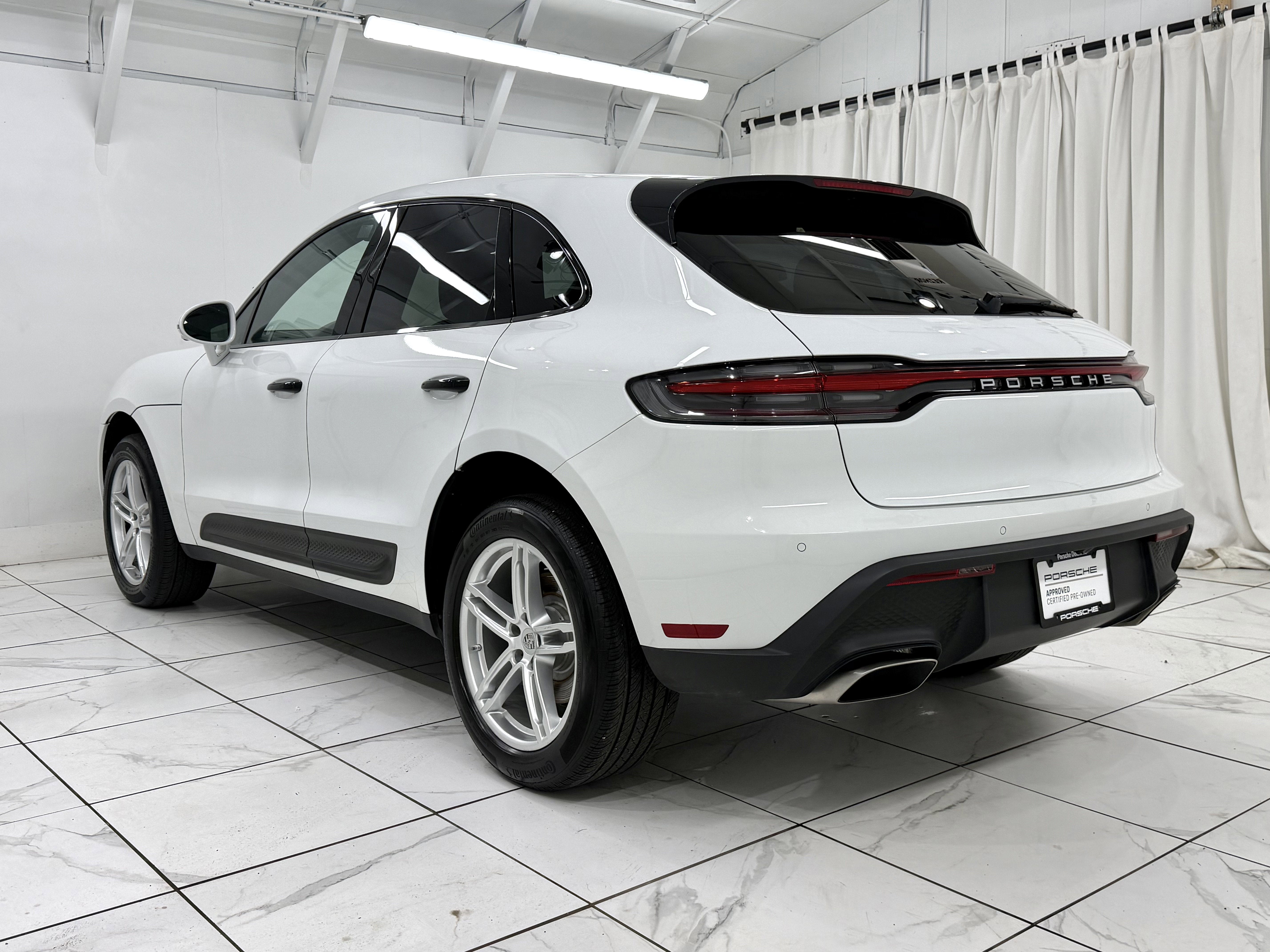 2023 Porsche Macan T