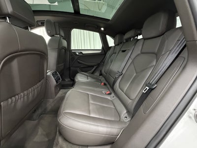 2023 Porsche Macan T