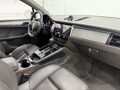 2023 Porsche Macan T