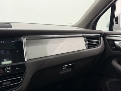 2023 Porsche Macan T