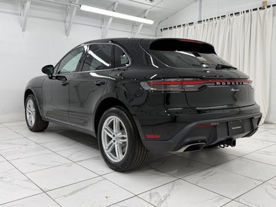 2025 Porsche Macan Base