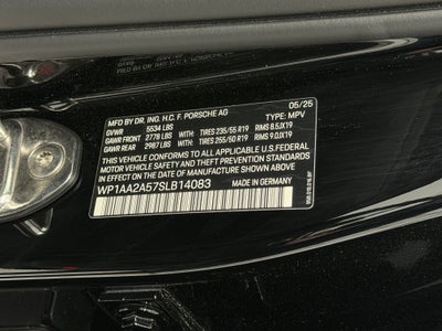 2025 Porsche Macan Base