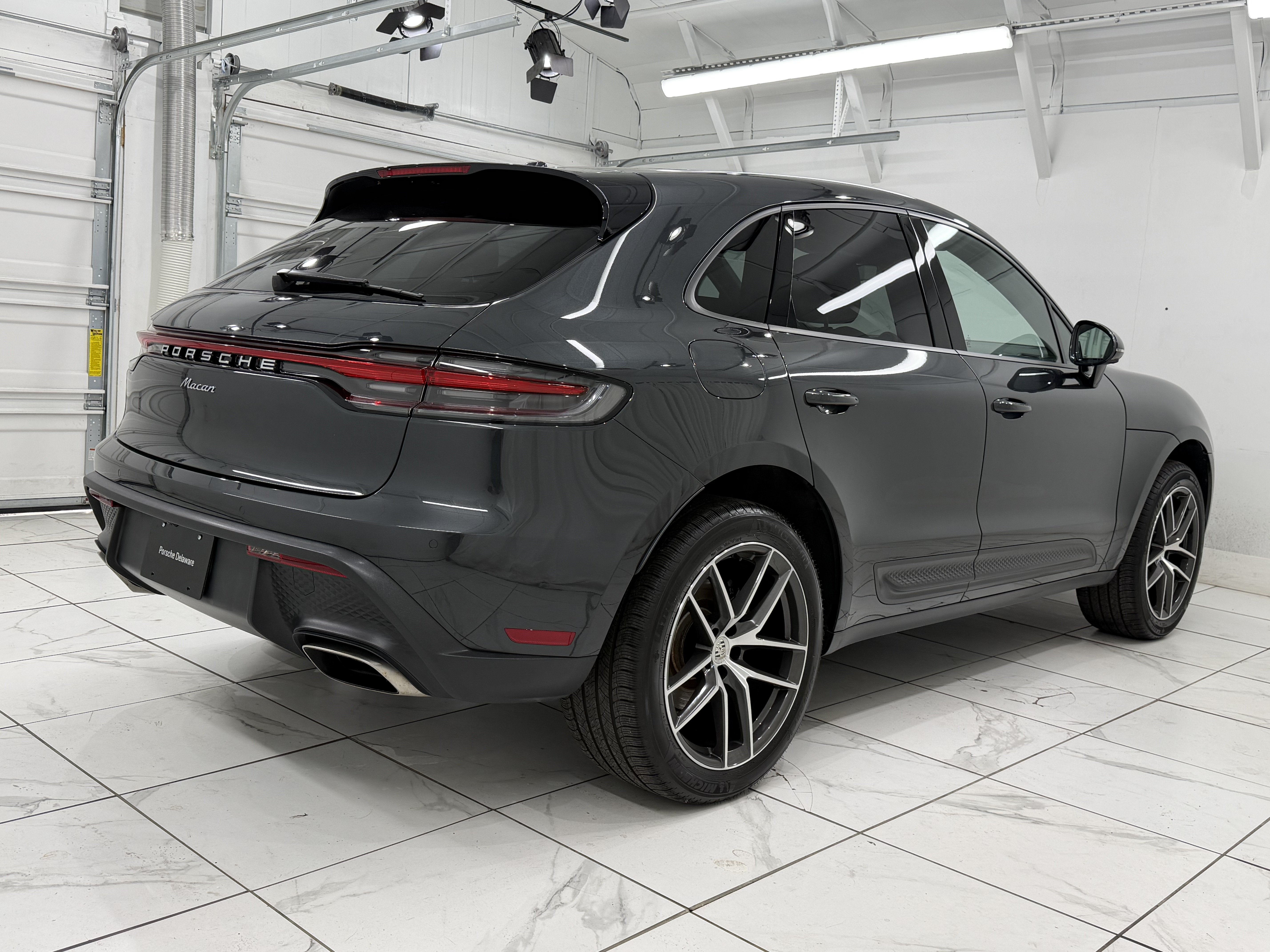 2024 Porsche Macan Base
