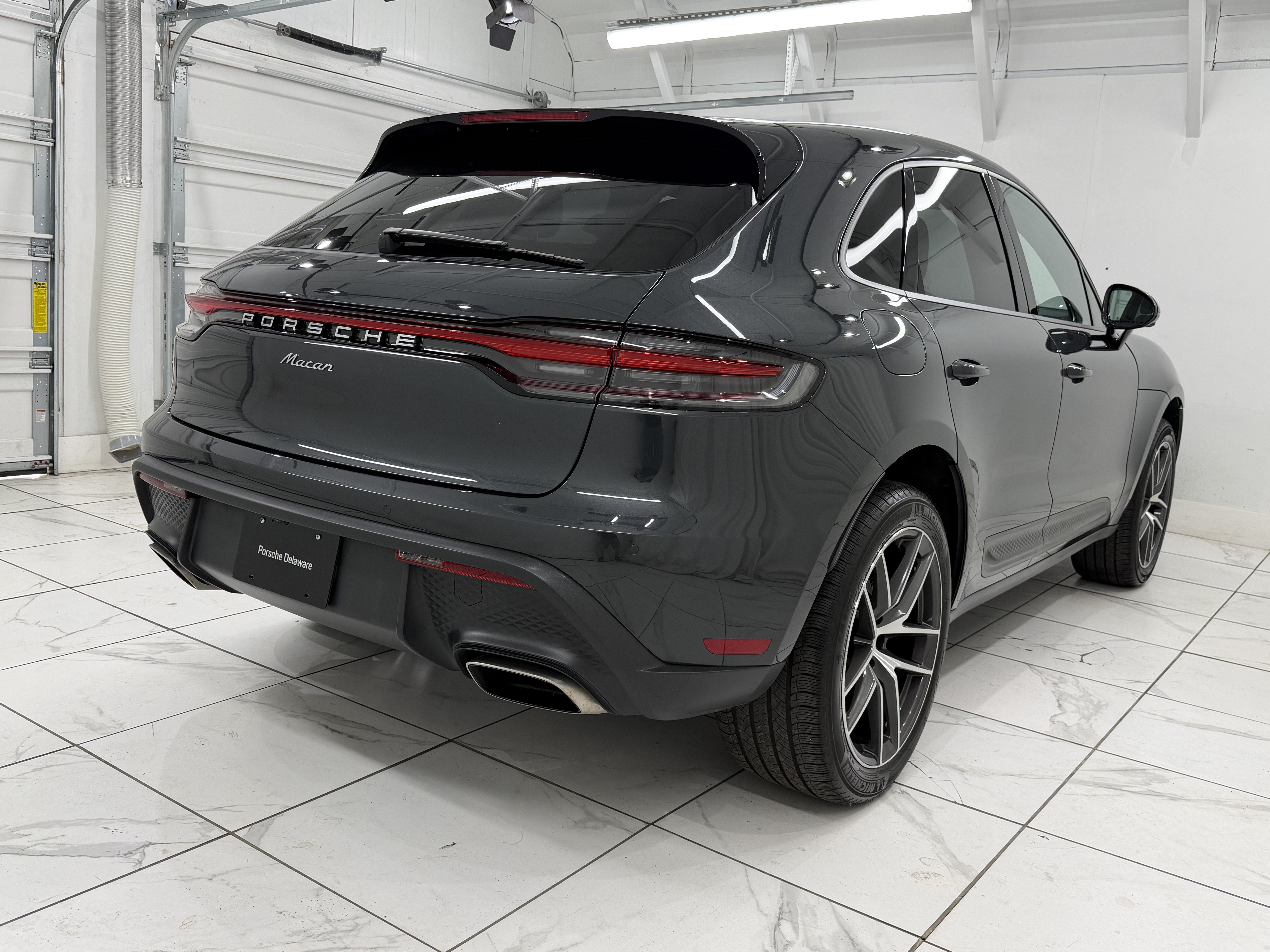 2024 Porsche Macan Base