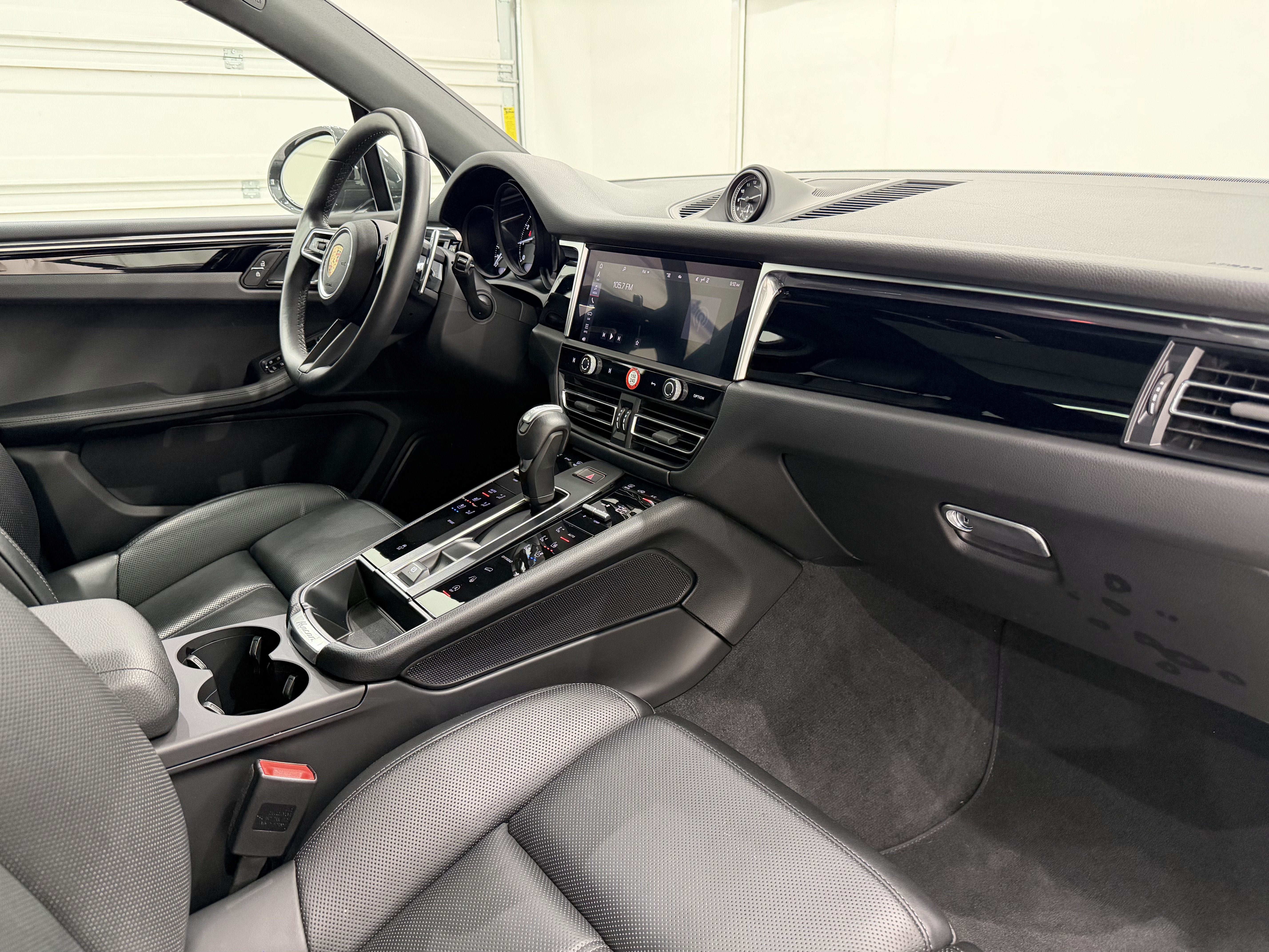 2024 Porsche Macan Base
