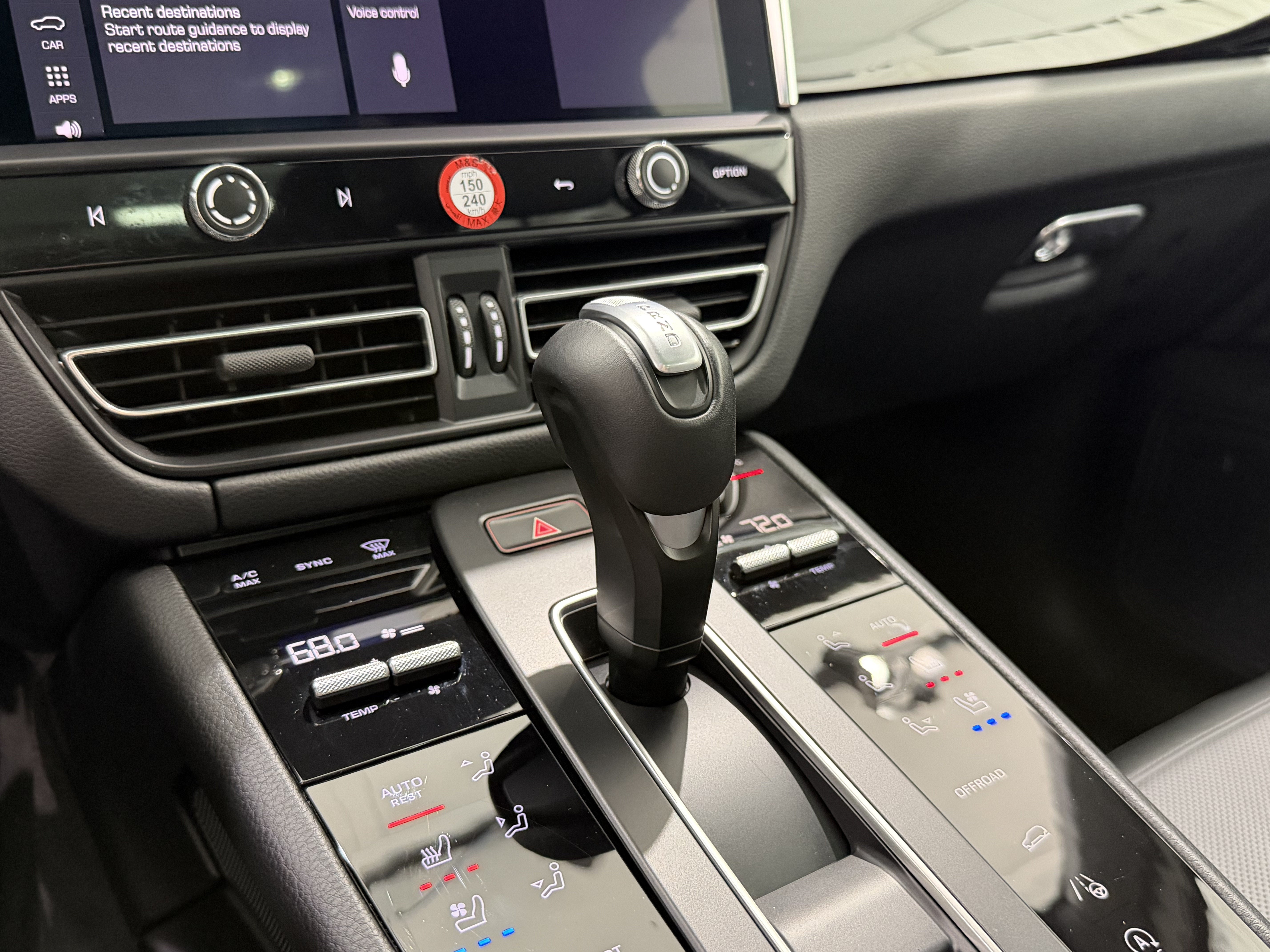 2024 Porsche Macan Base