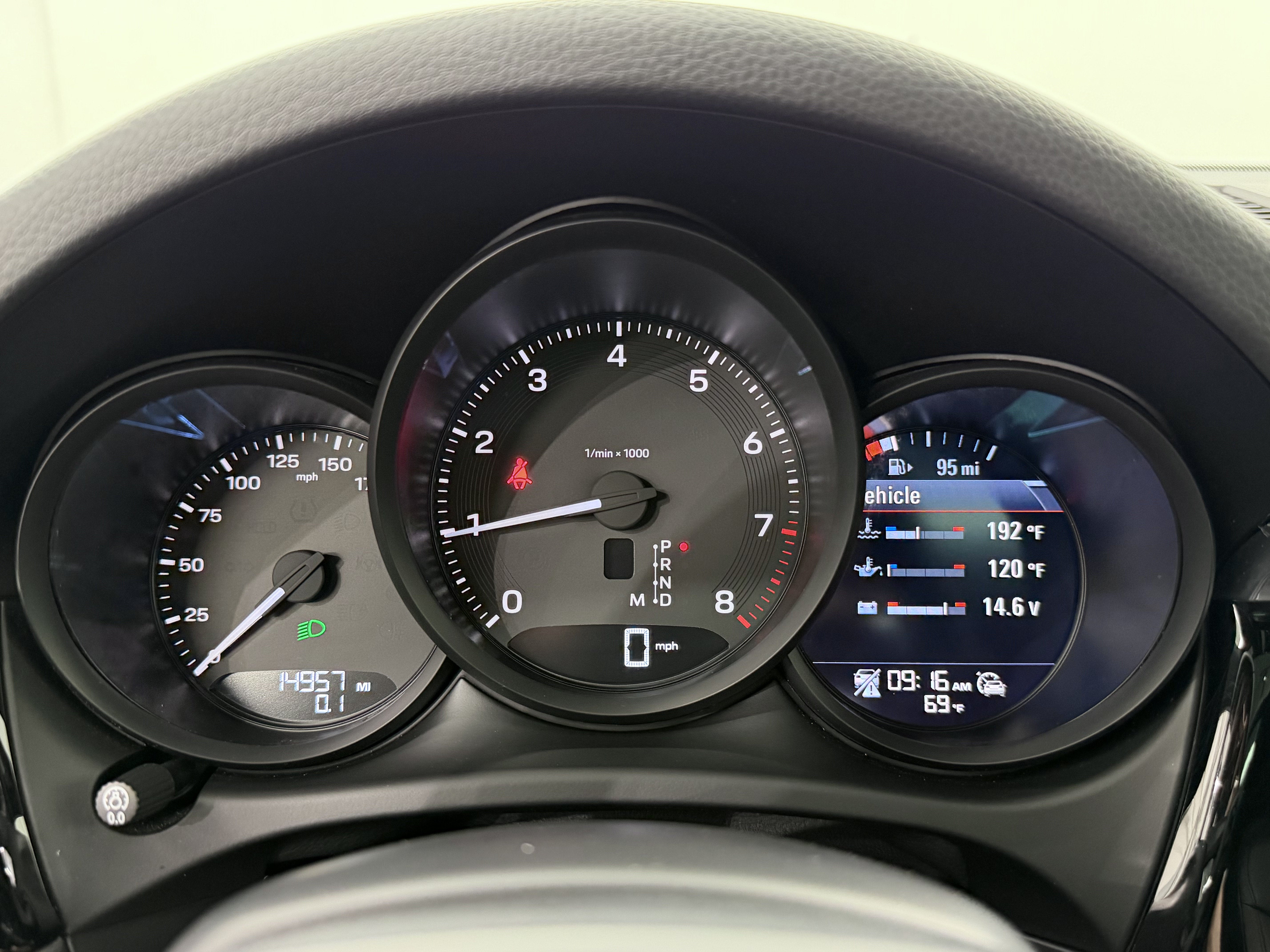 2024 Porsche Macan Base