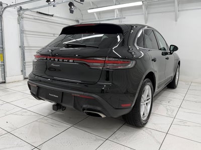 2025 Porsche Macan Base