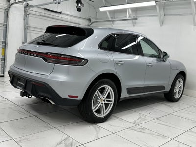 2025 Porsche Macan Base