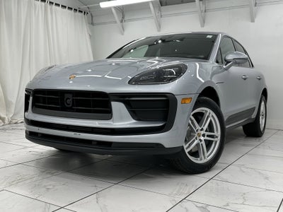 2025 Porsche Macan Base