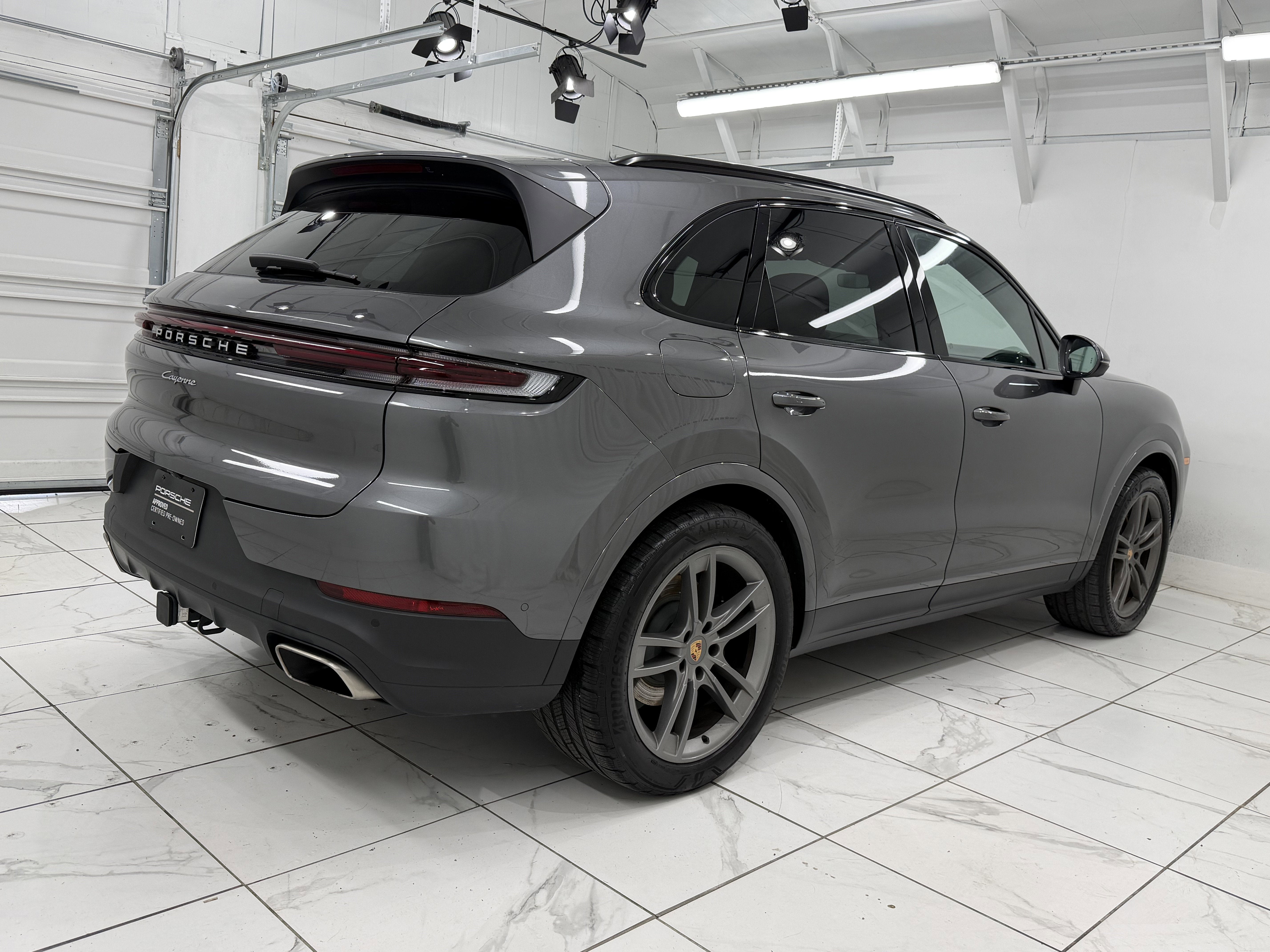 2025 Porsche Cayenne AWD