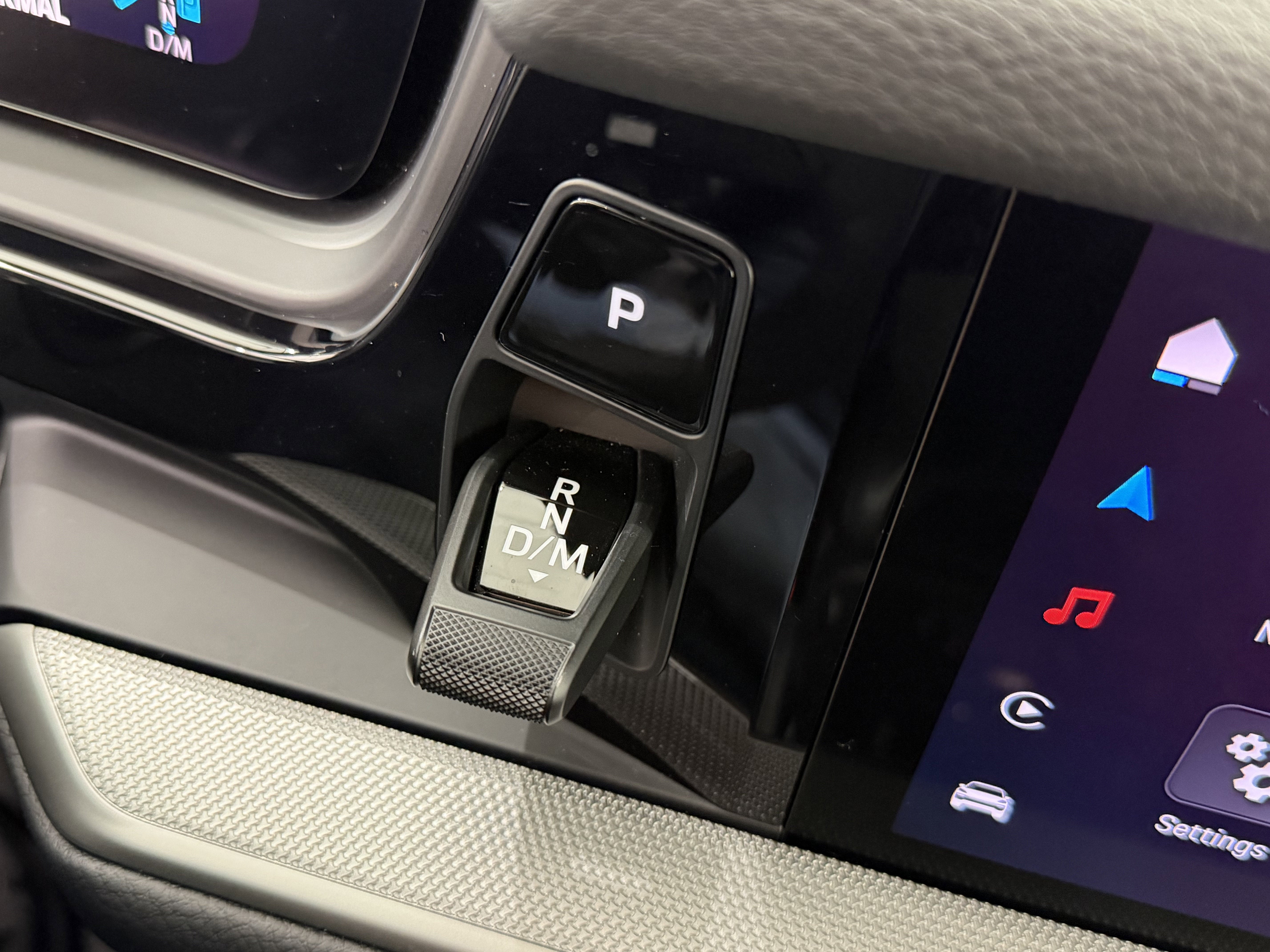 2025 Porsche Cayenne AWD