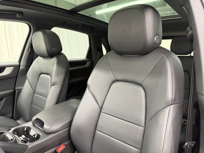 2025 Porsche Cayenne AWD