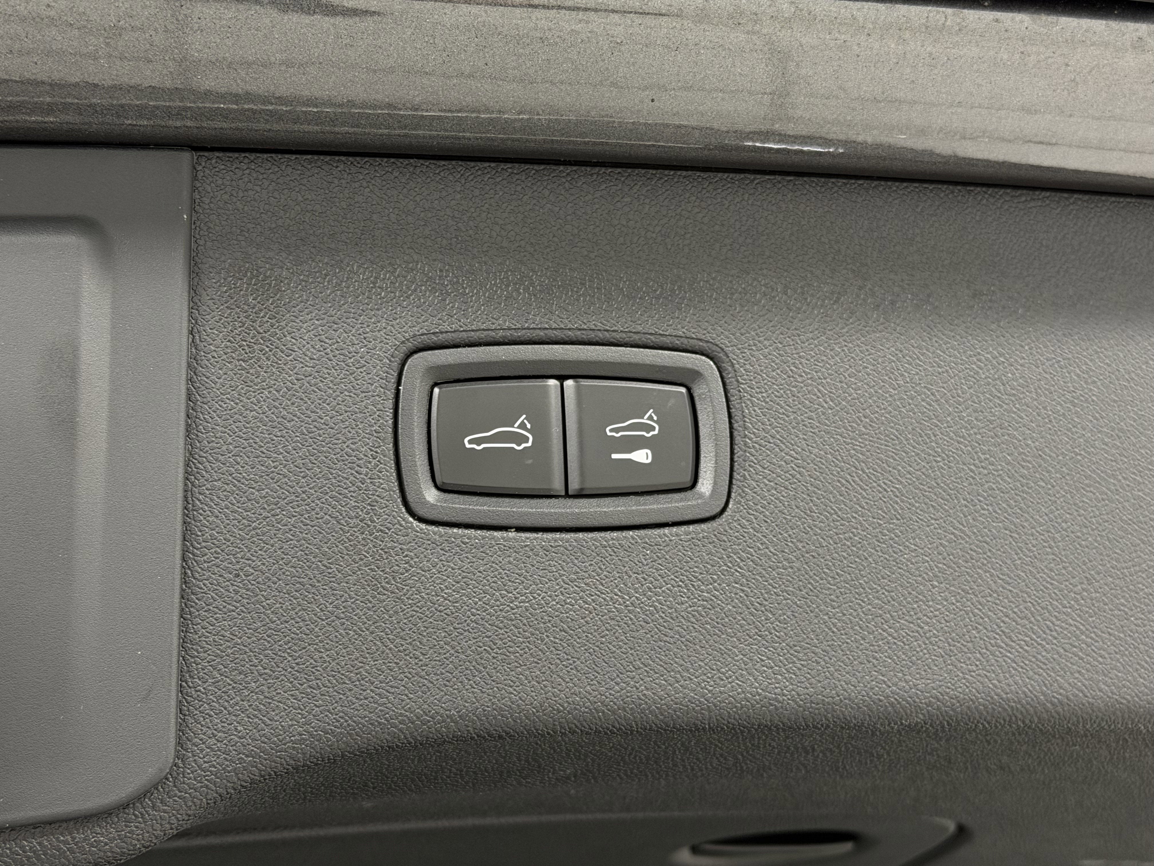 2025 Porsche Cayenne AWD