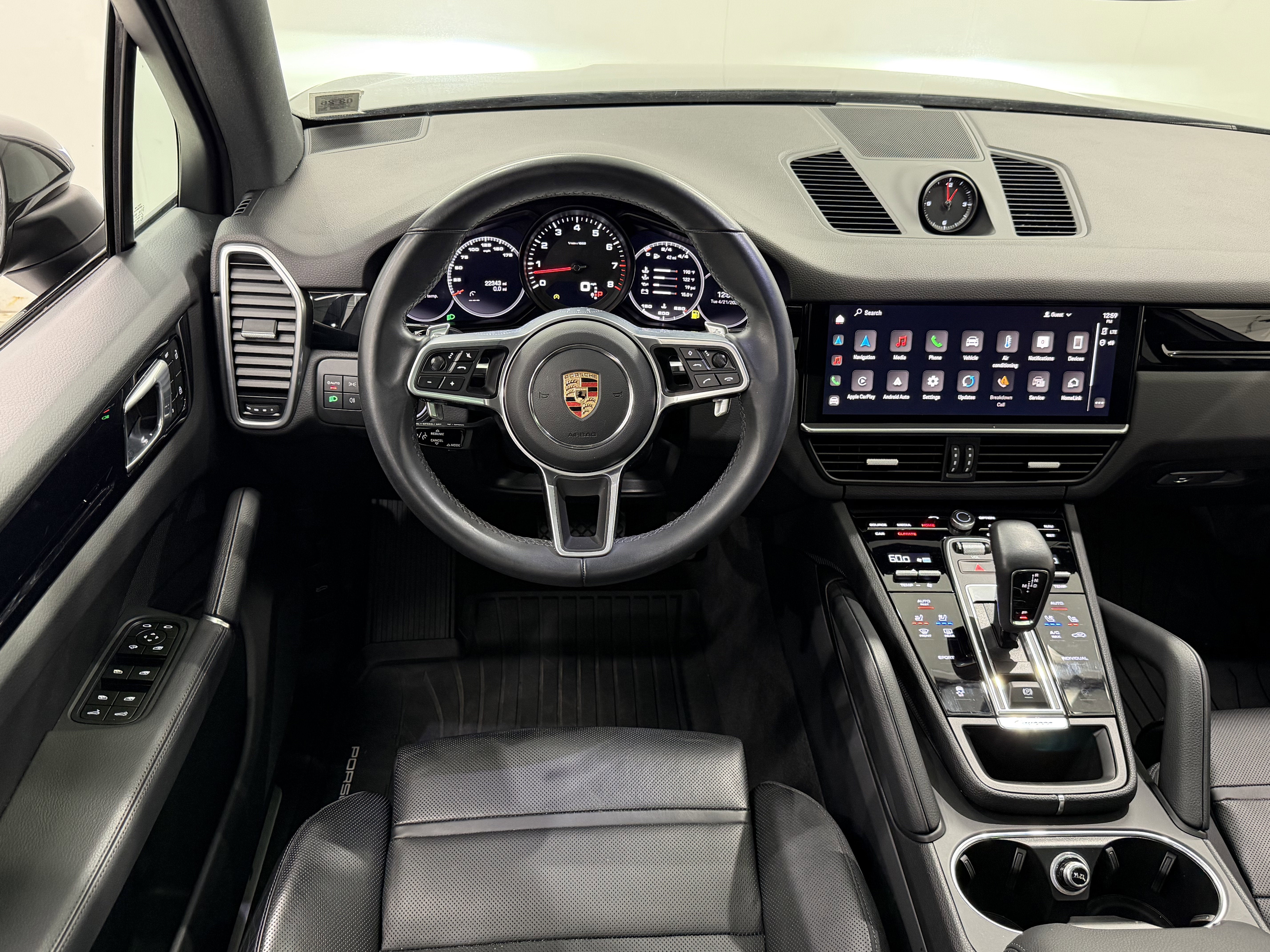 2023 Porsche Cayenne Base