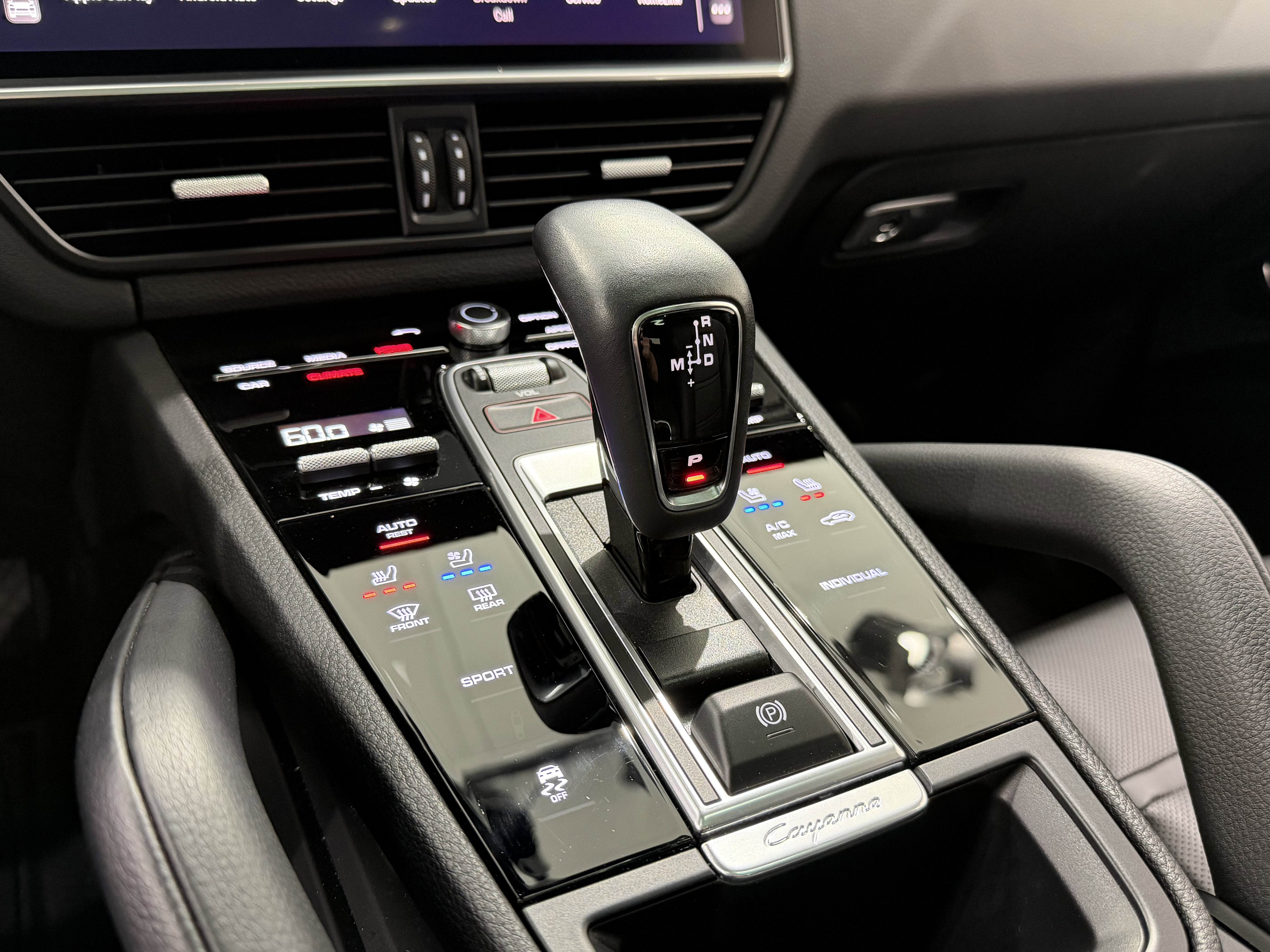 2023 Porsche Cayenne Base