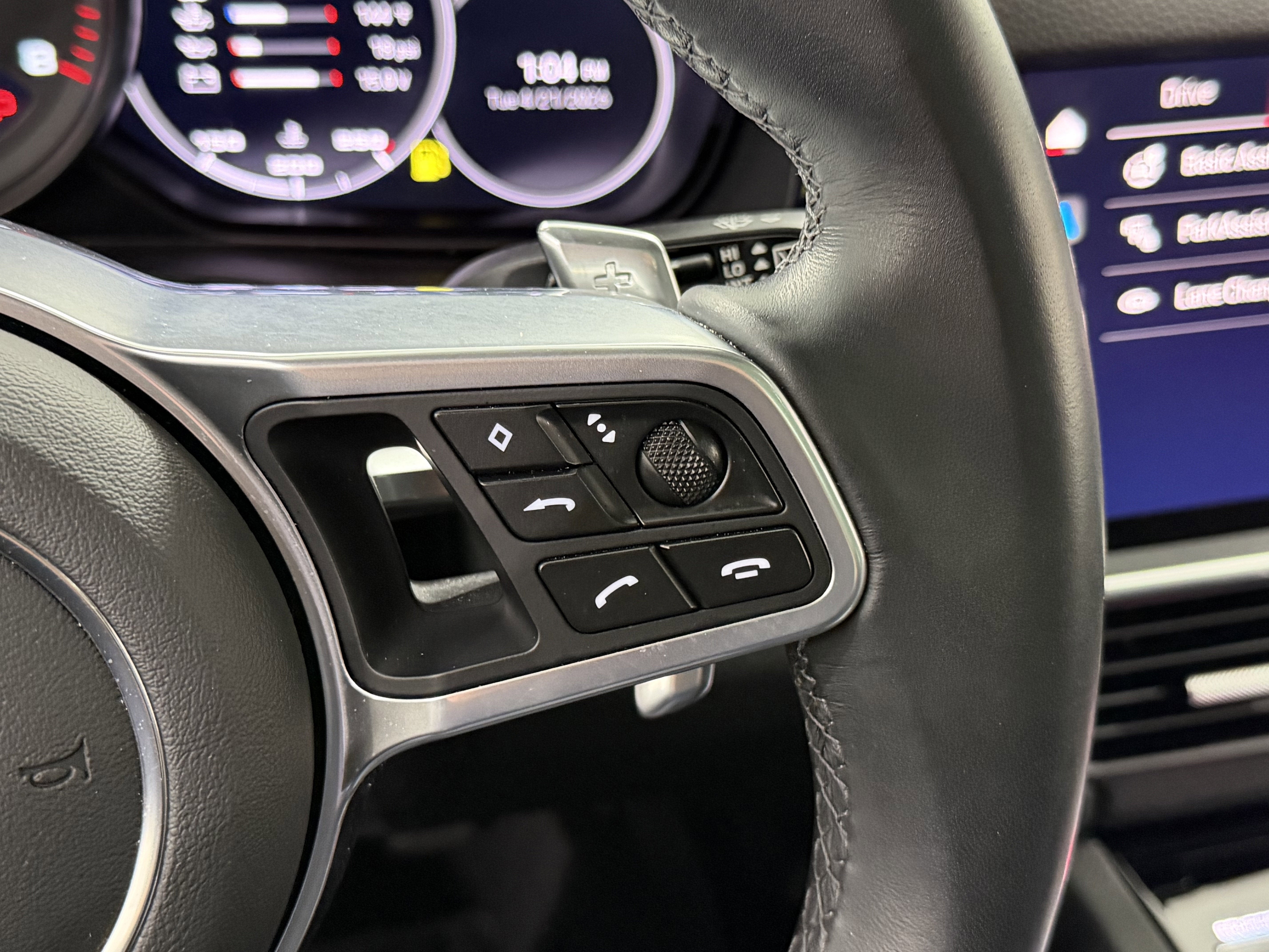 2023 Porsche Cayenne Base