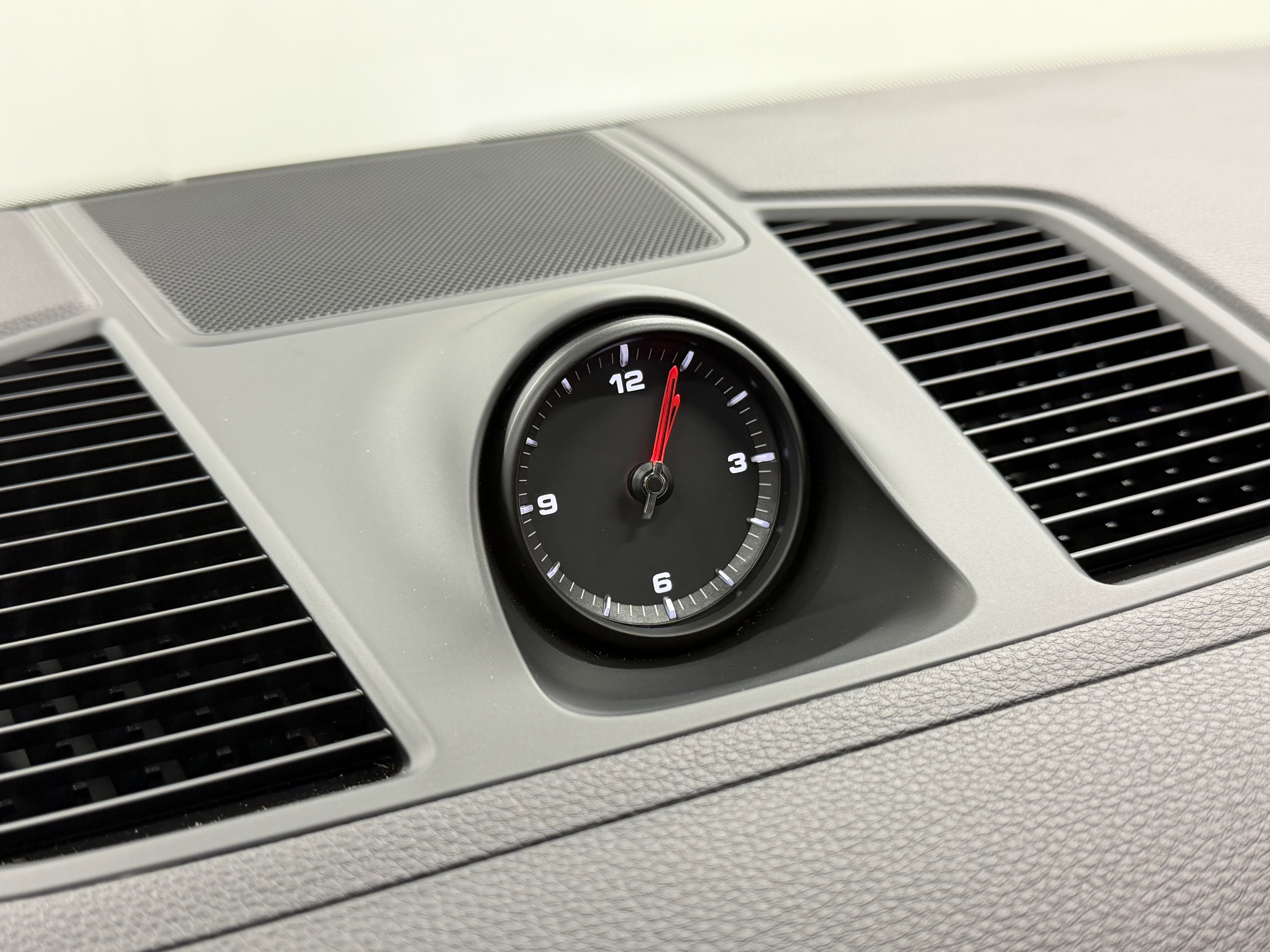 2023 Porsche Cayenne Base