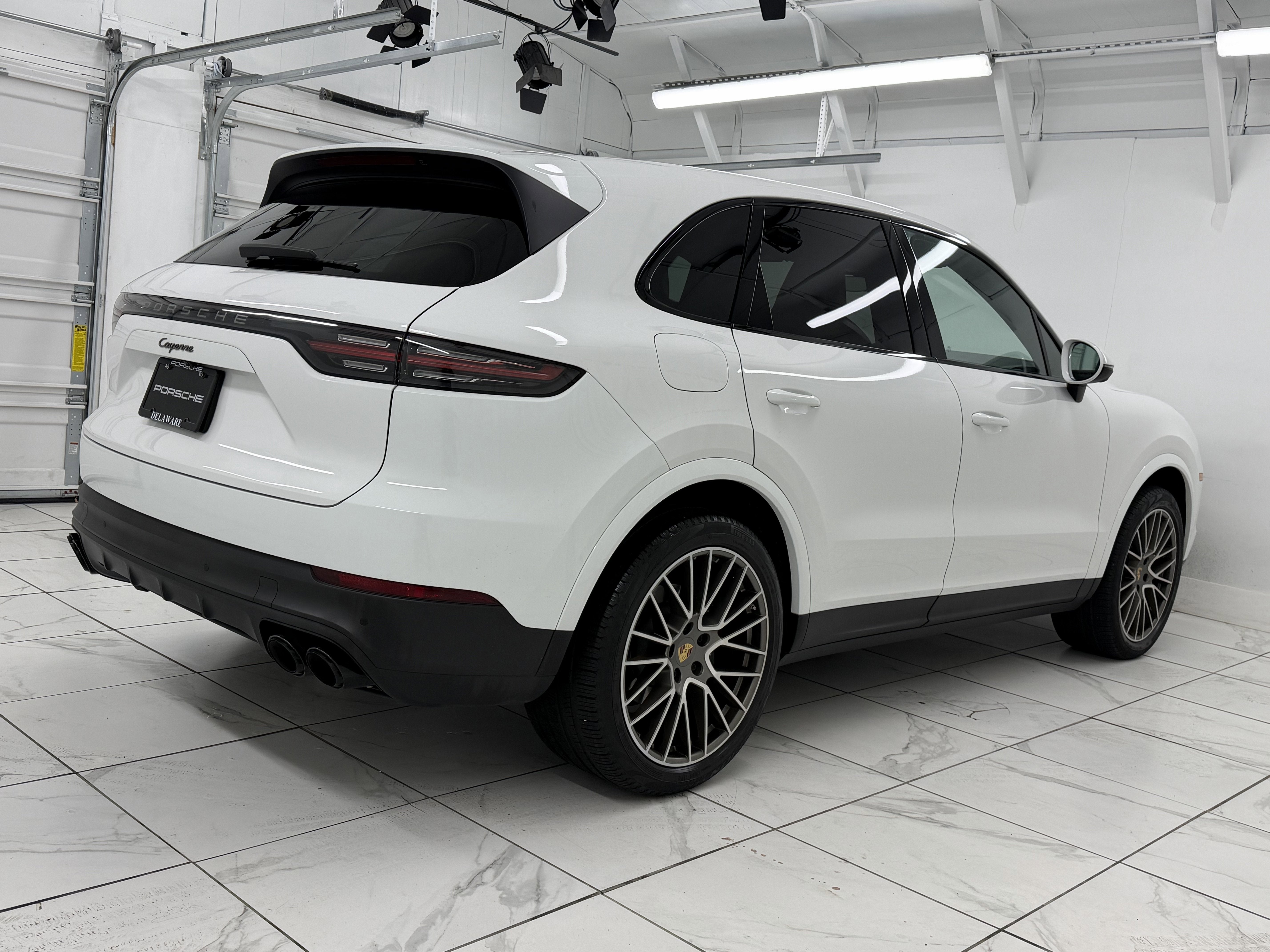 2023 Porsche Cayenne Platinum Edition