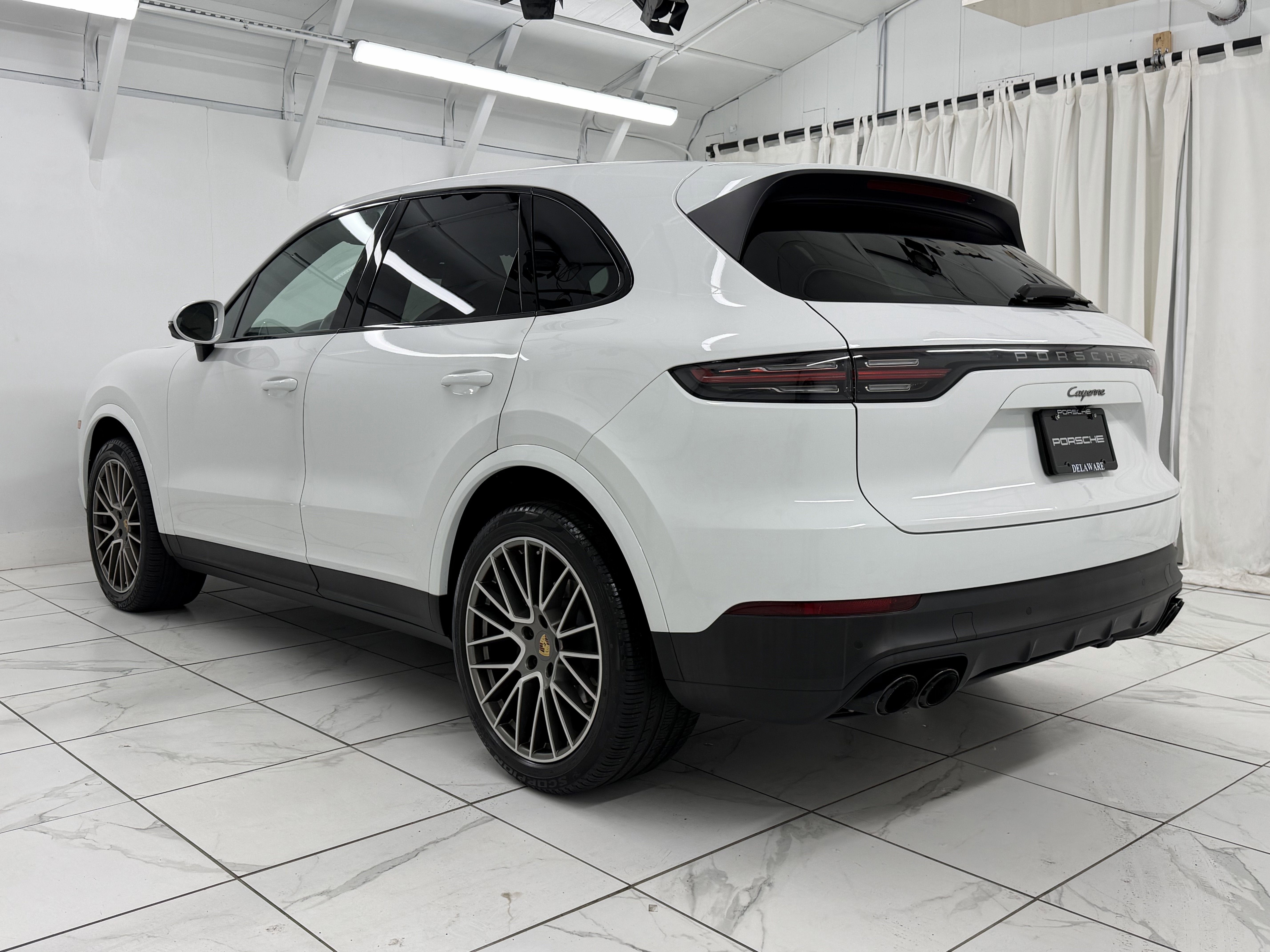 2023 Porsche Cayenne Platinum Edition