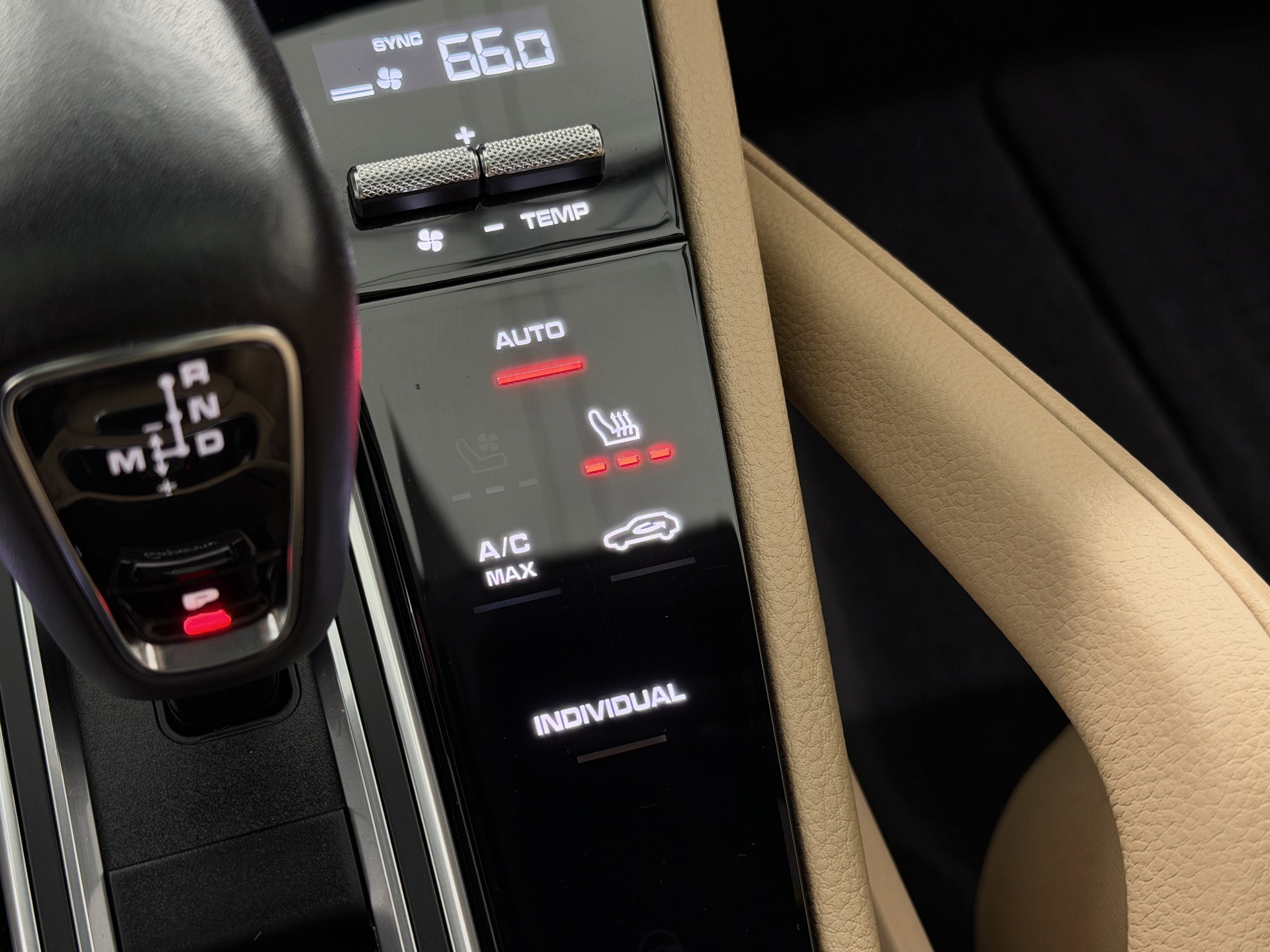 2023 Porsche Cayenne Platinum Edition