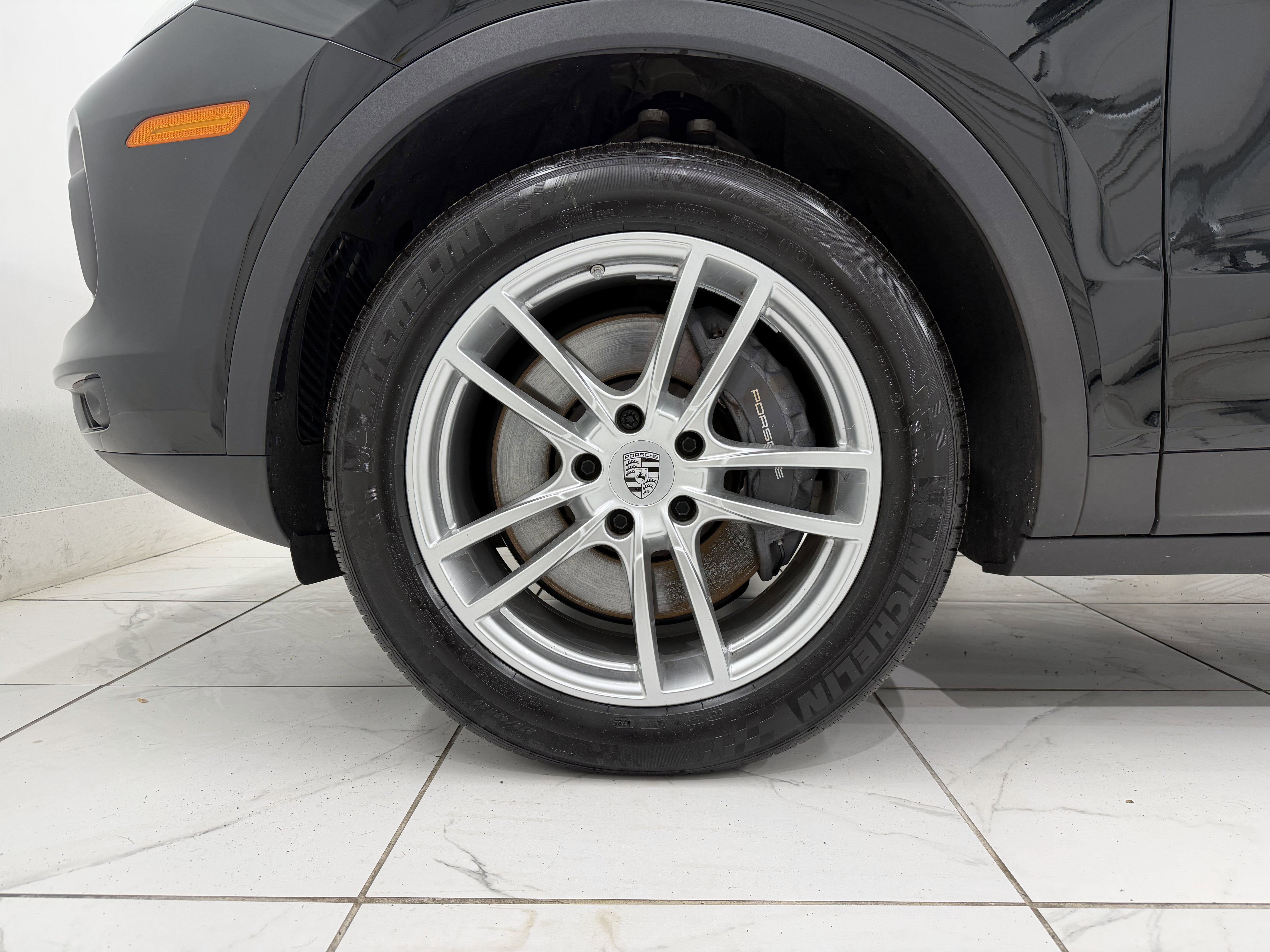 2023 Porsche Cayenne Base