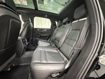 2023 Porsche Cayenne Base