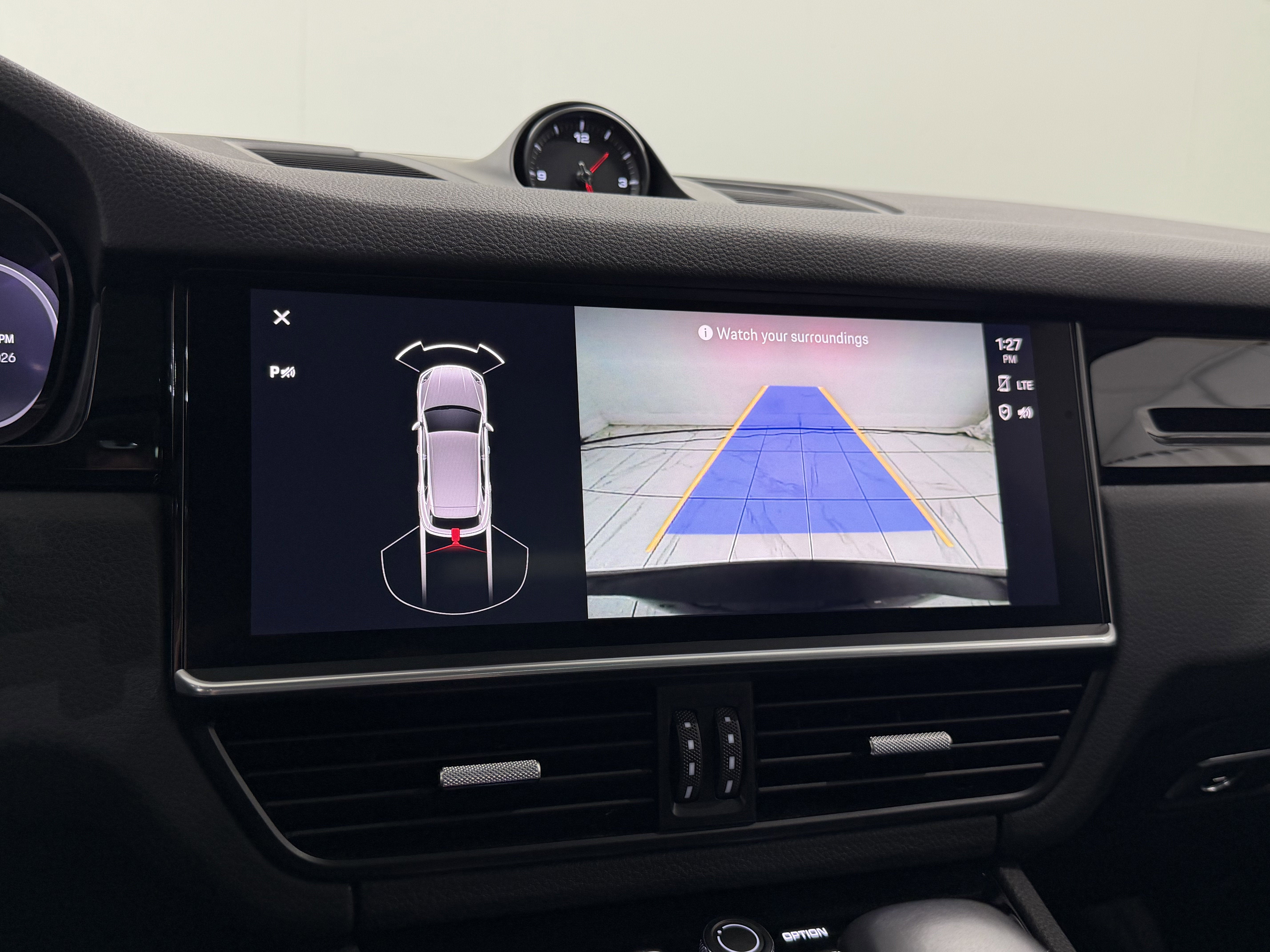 2023 Porsche Cayenne Base