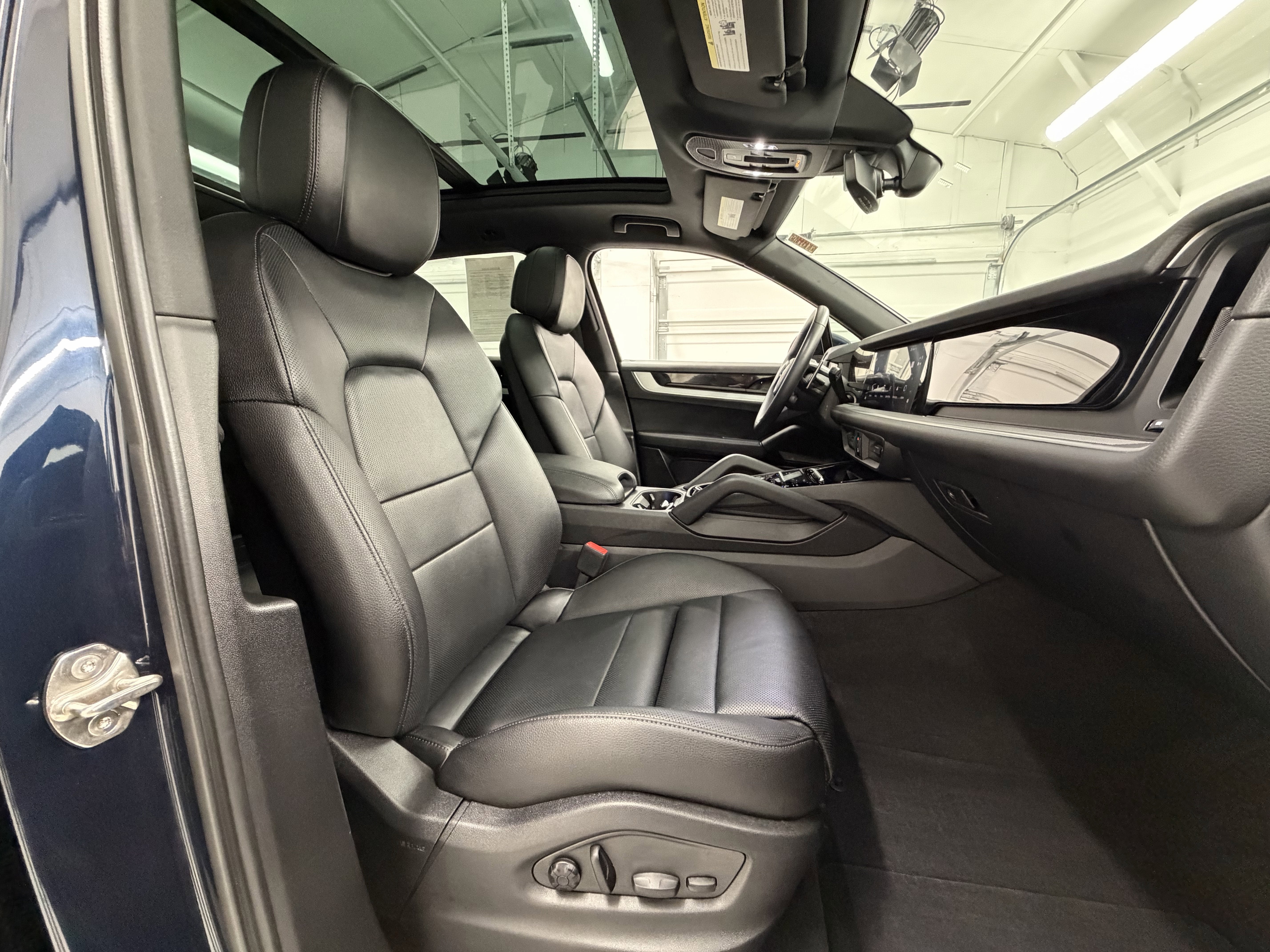 2024 Porsche Cayenne AWD