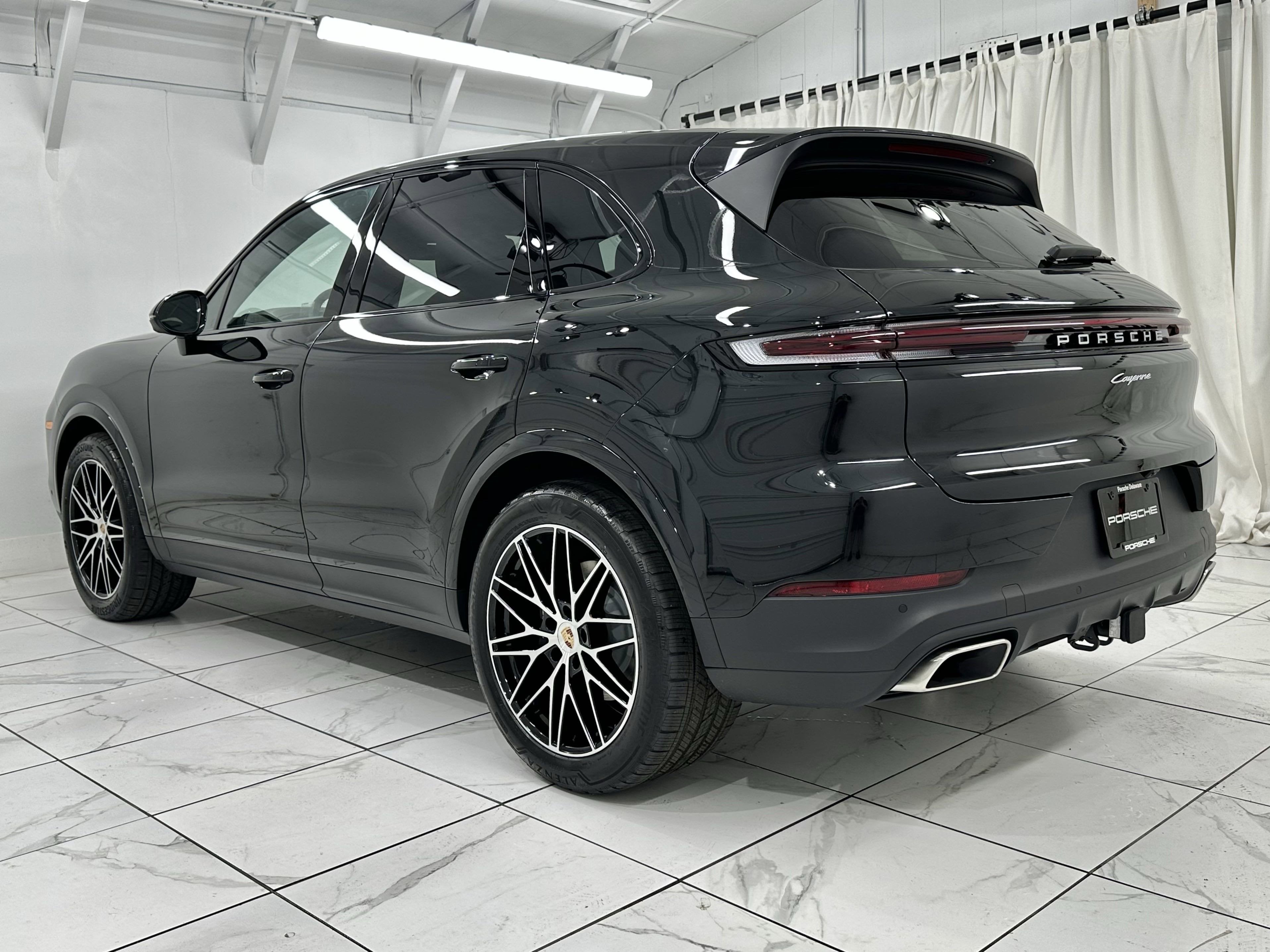 2025 Porsche Cayenne AWD