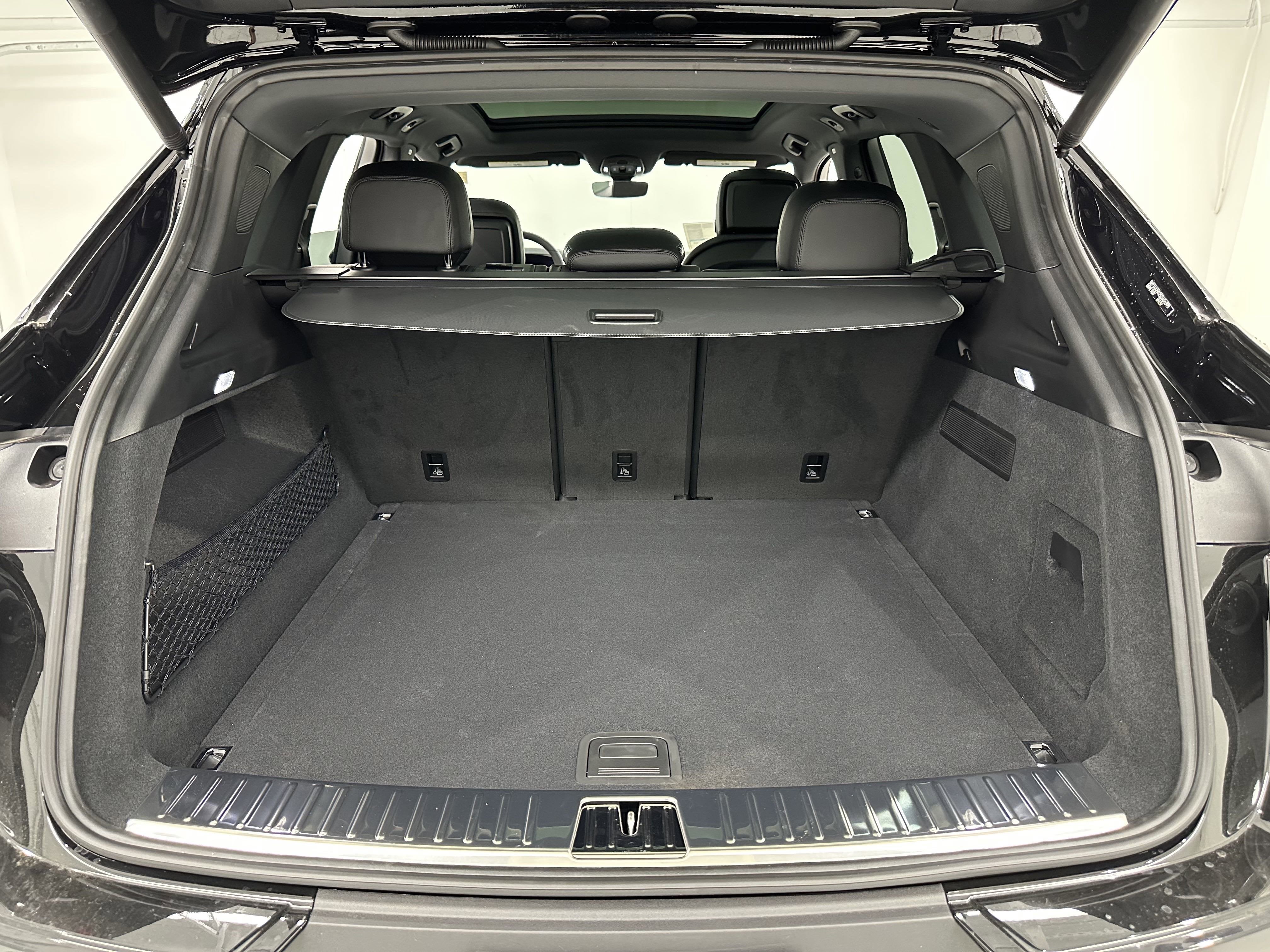 2025 Porsche Cayenne AWD