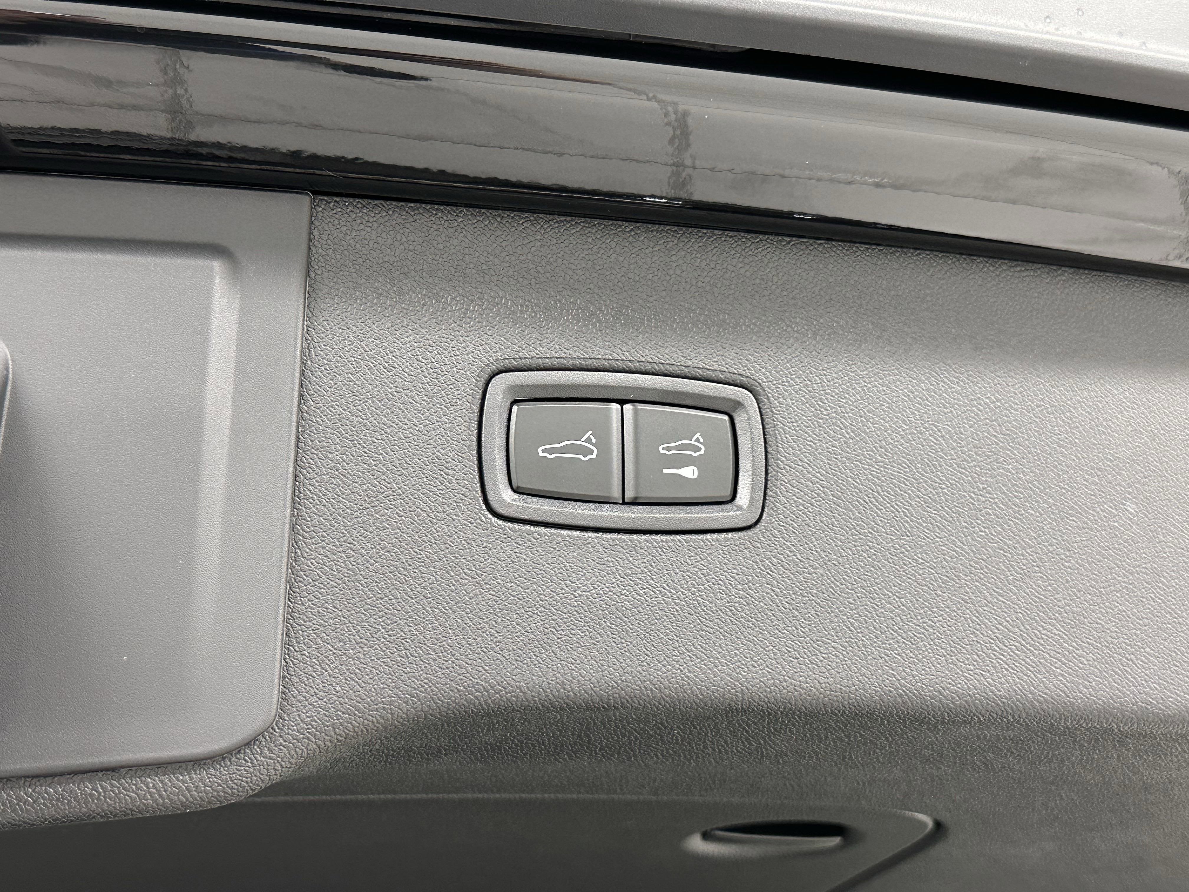 2025 Porsche Cayenne AWD