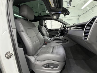 2023 Porsche Cayenne Base