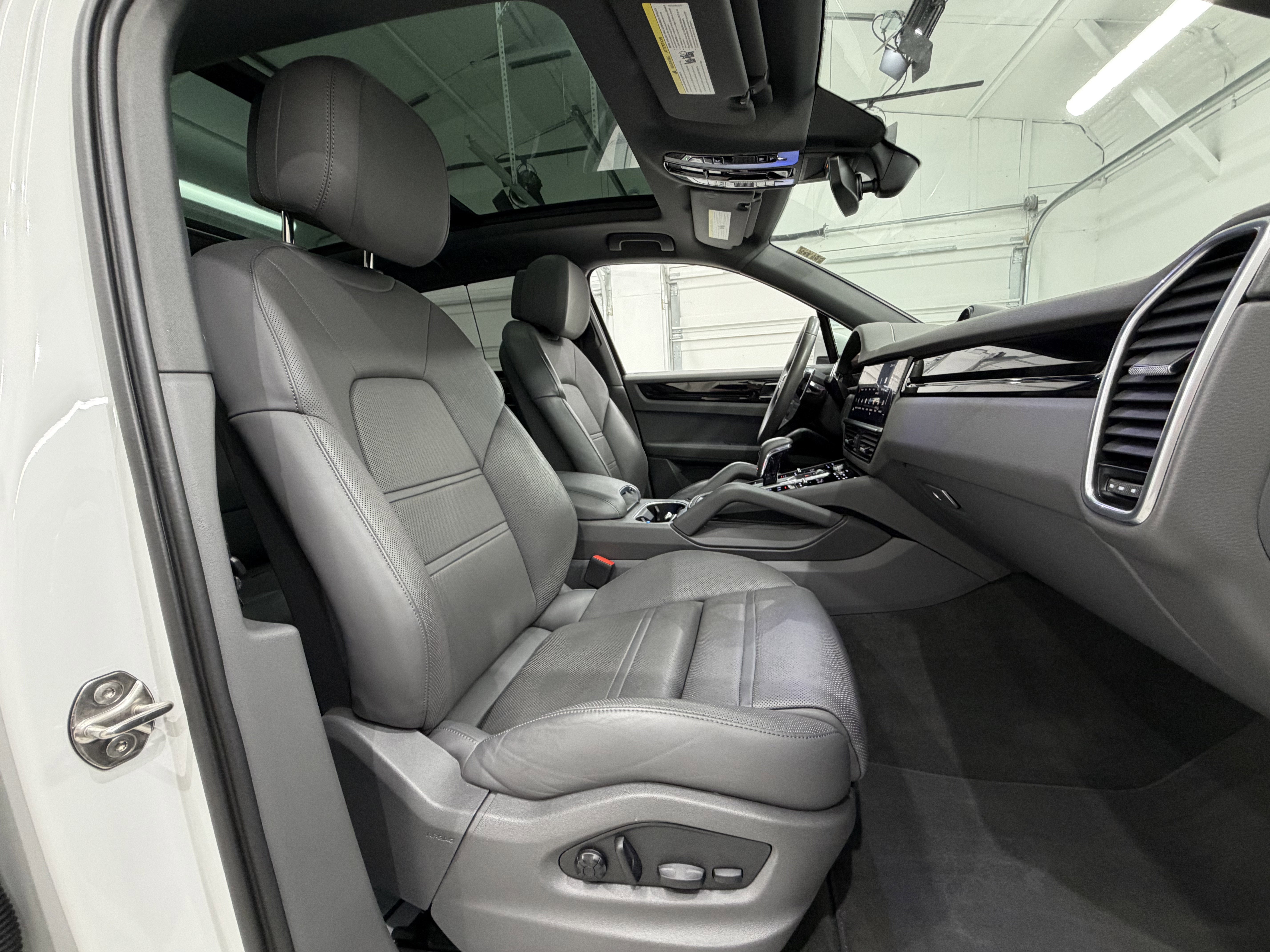 2023 Porsche Cayenne Base