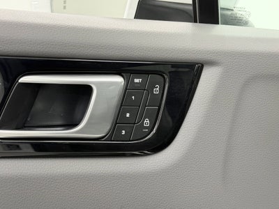 2023 Porsche Cayenne Base