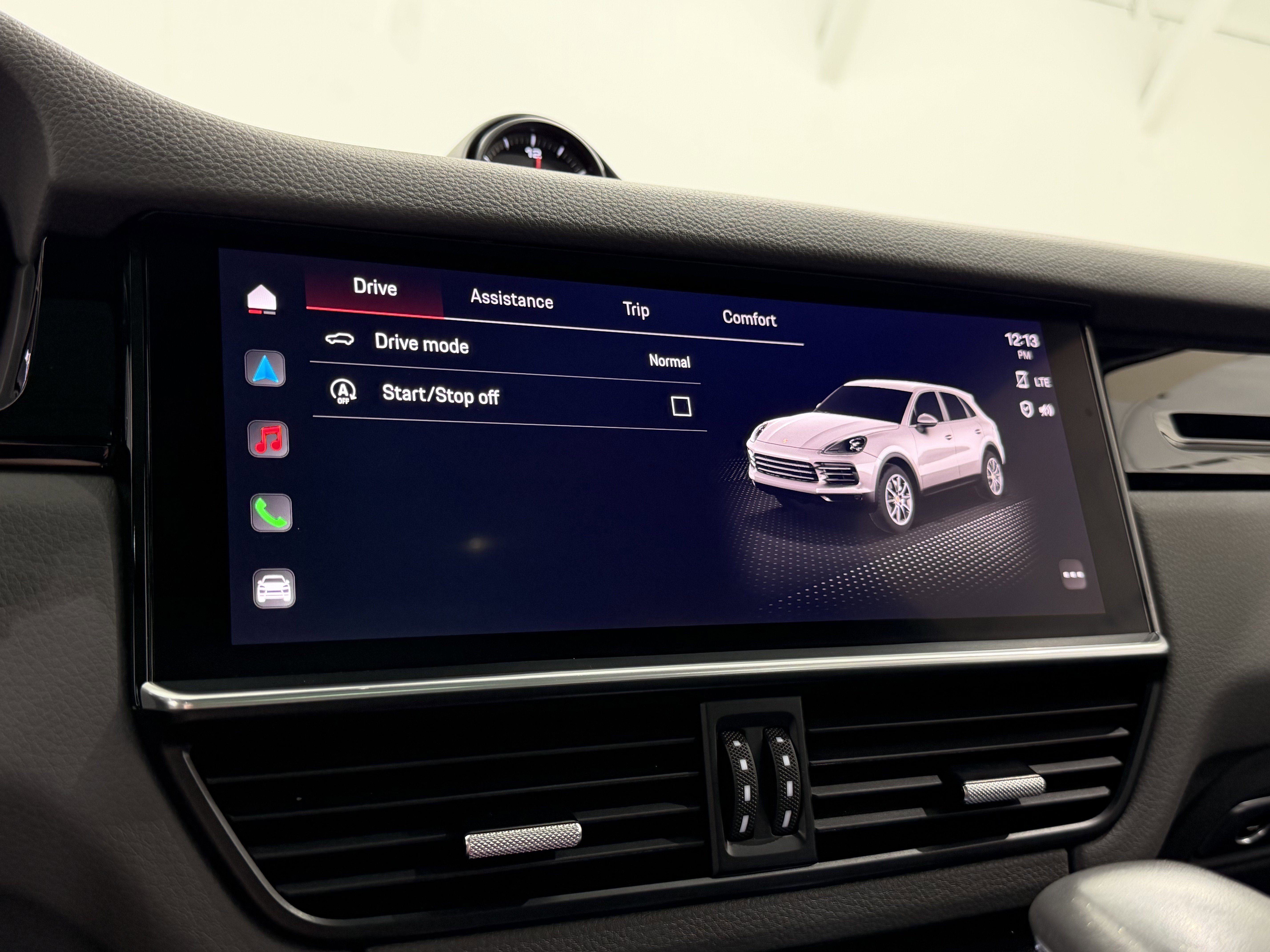 2023 Porsche Cayenne Base