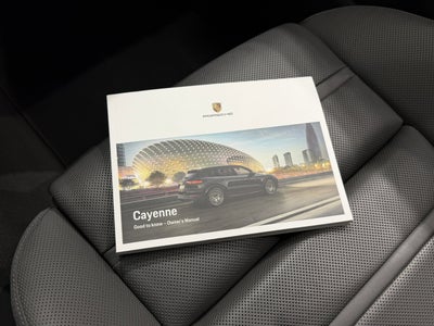 2023 Porsche Cayenne Base