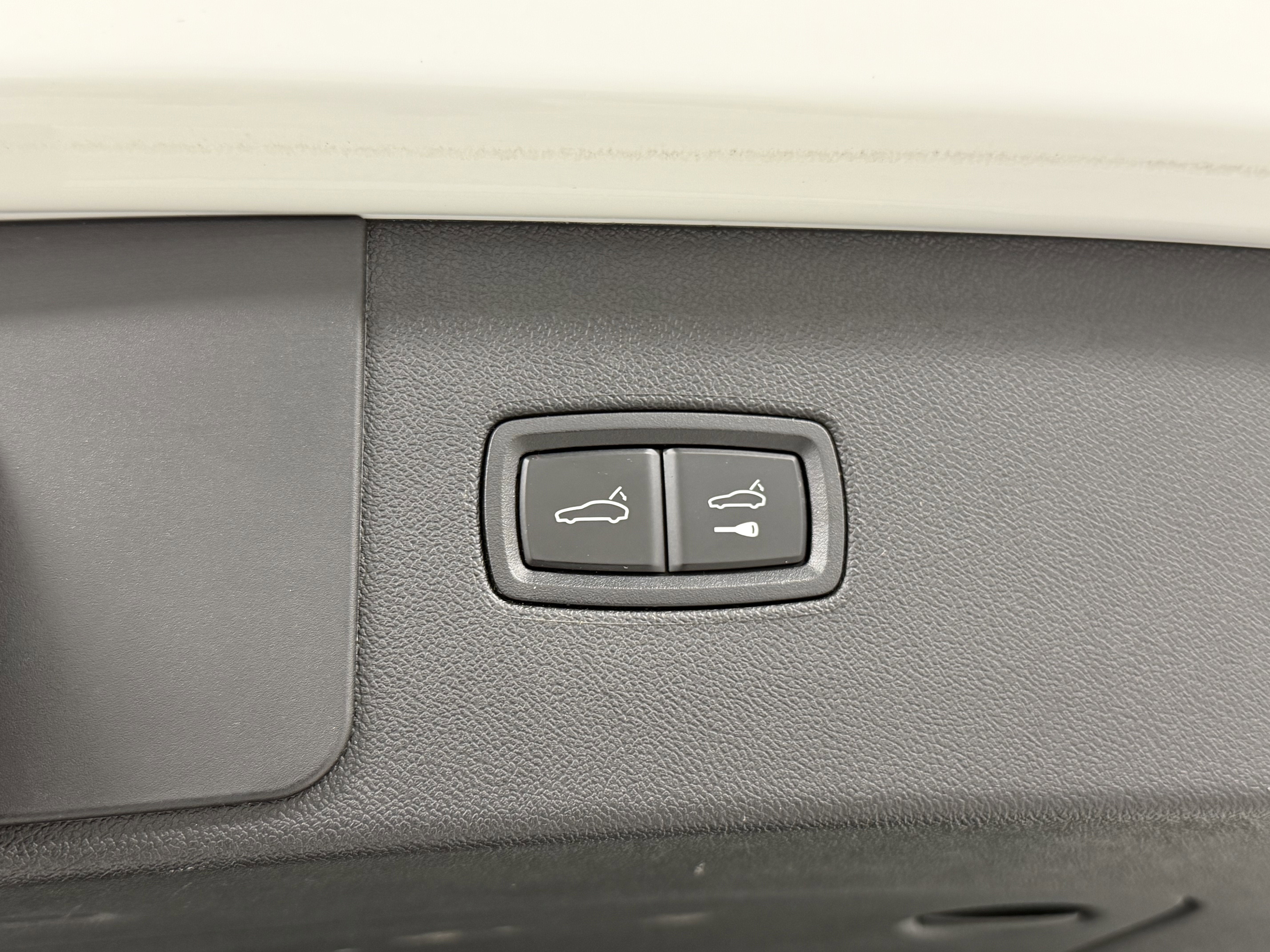 2023 Porsche Cayenne Base