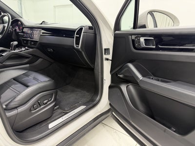 2023 Porsche Cayenne Base
