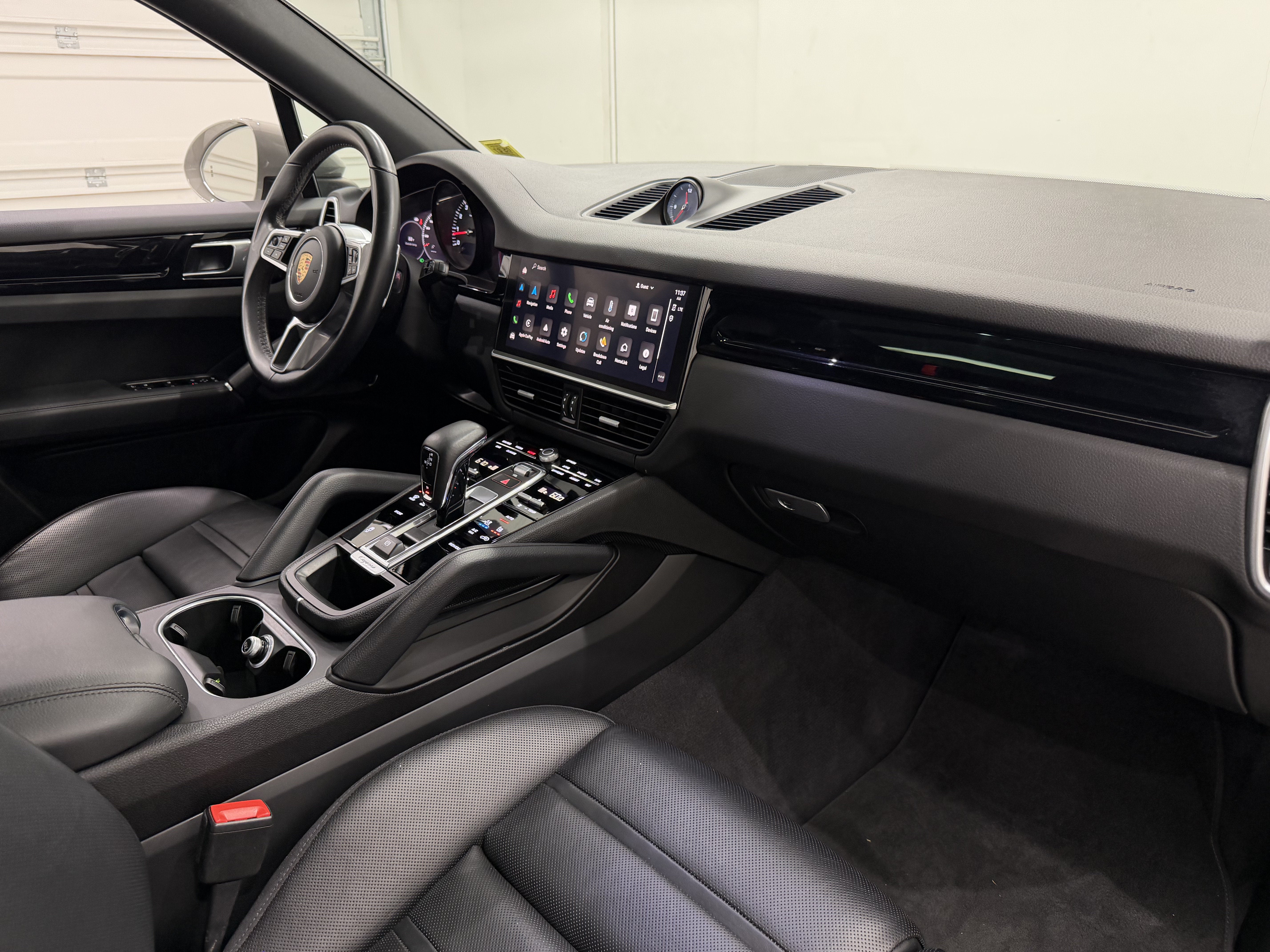 2023 Porsche Cayenne Base